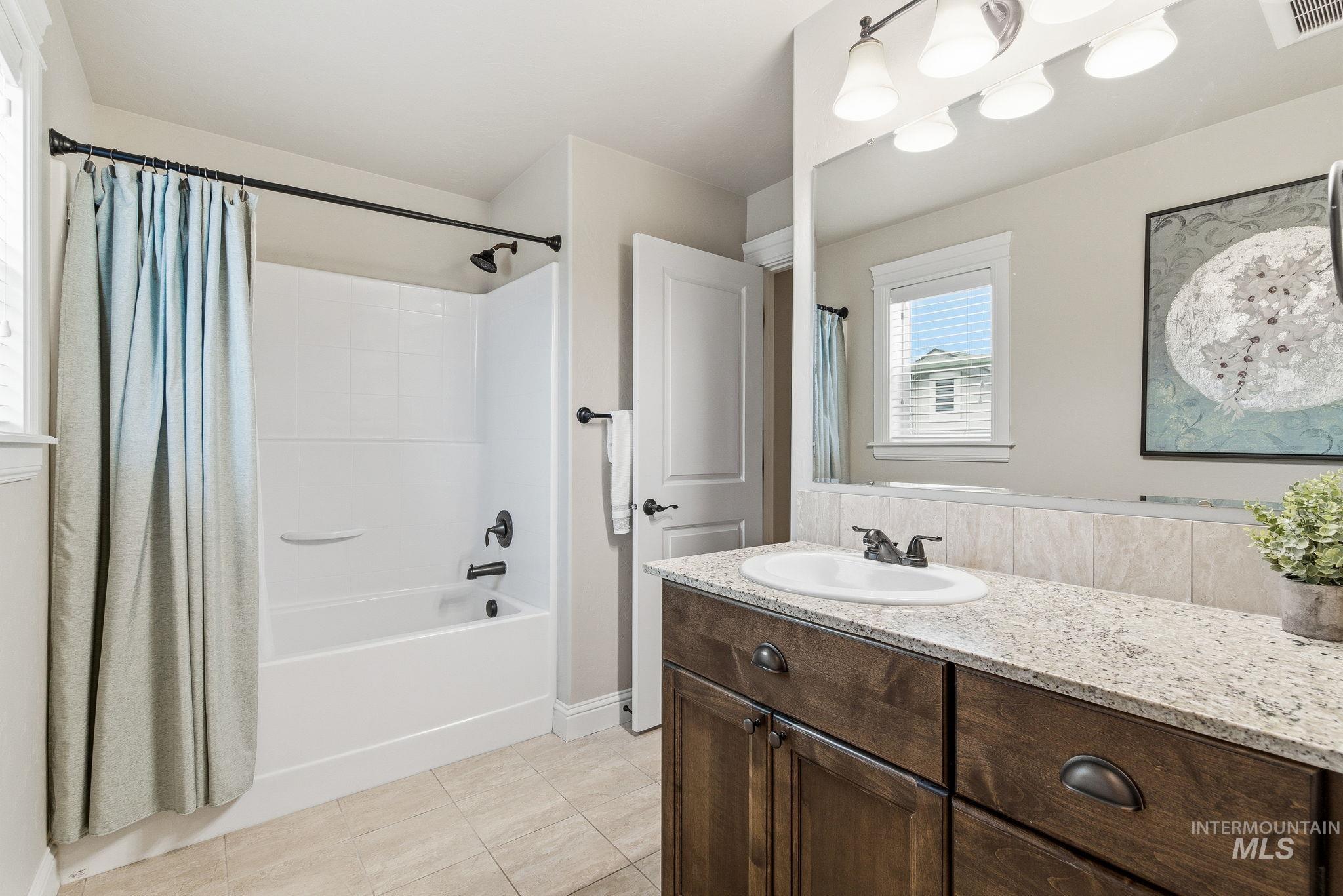 997 N Cygnus, Star, Idaho 83669-5980, 3 Bedrooms, 2.5 Bathrooms, Residential For Sale, Price $579,900,MLS 98972321