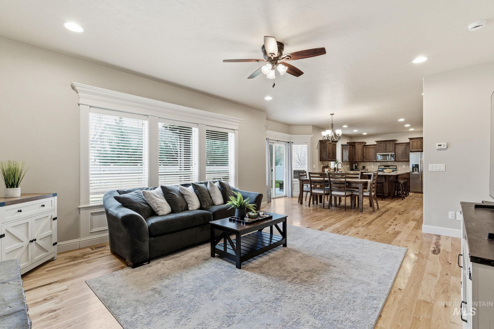 997 N Cygnus, Star, Idaho 83669-5980, 3 Bedrooms, 2.5 Bathrooms, Residential For Sale, Price $579,900,MLS 98972321