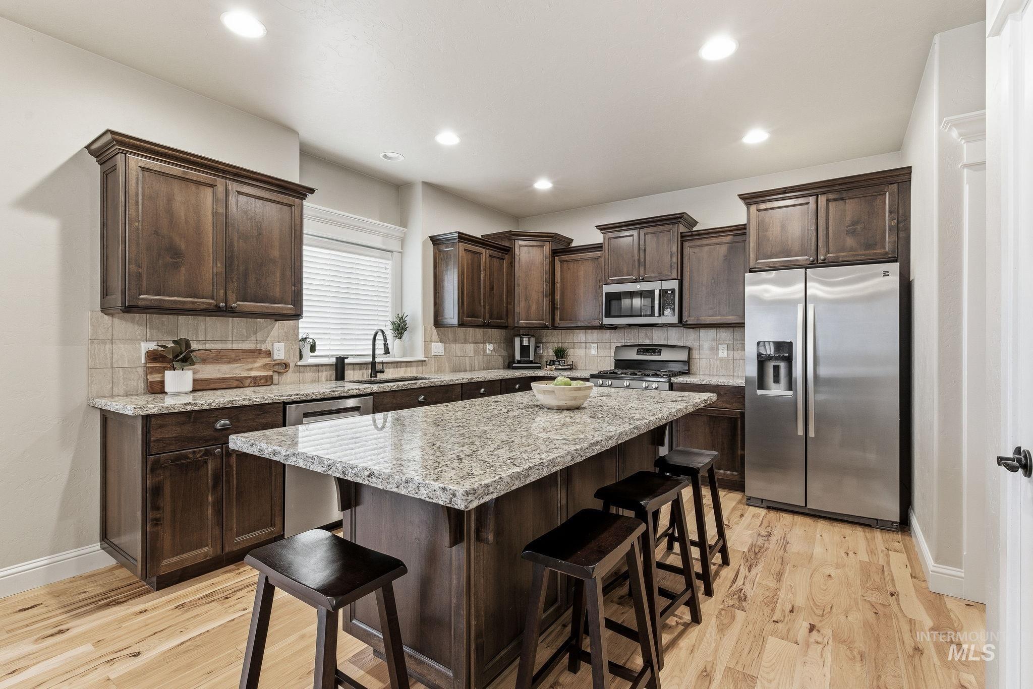 997 N Cygnus, Star, Idaho 83669-5980, 3 Bedrooms, 2.5 Bathrooms, Residential For Sale, Price $579,900,MLS 98972321