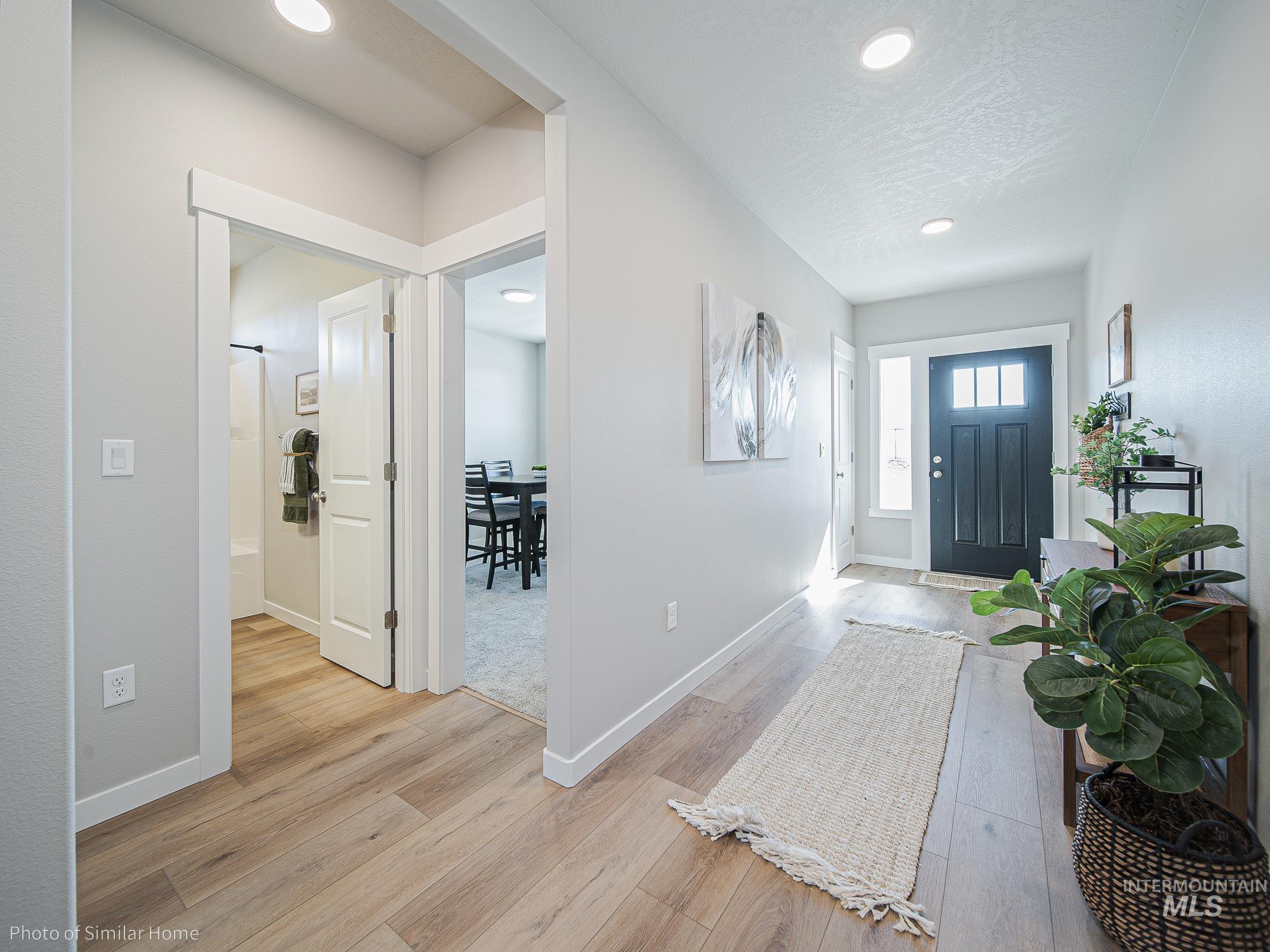 5561 E Lekeitio Village Dr., Nampa, Idaho 83687, 3 Bedrooms, 2 Bathrooms, Residential For Sale, Price $439,990,MLS 98972322