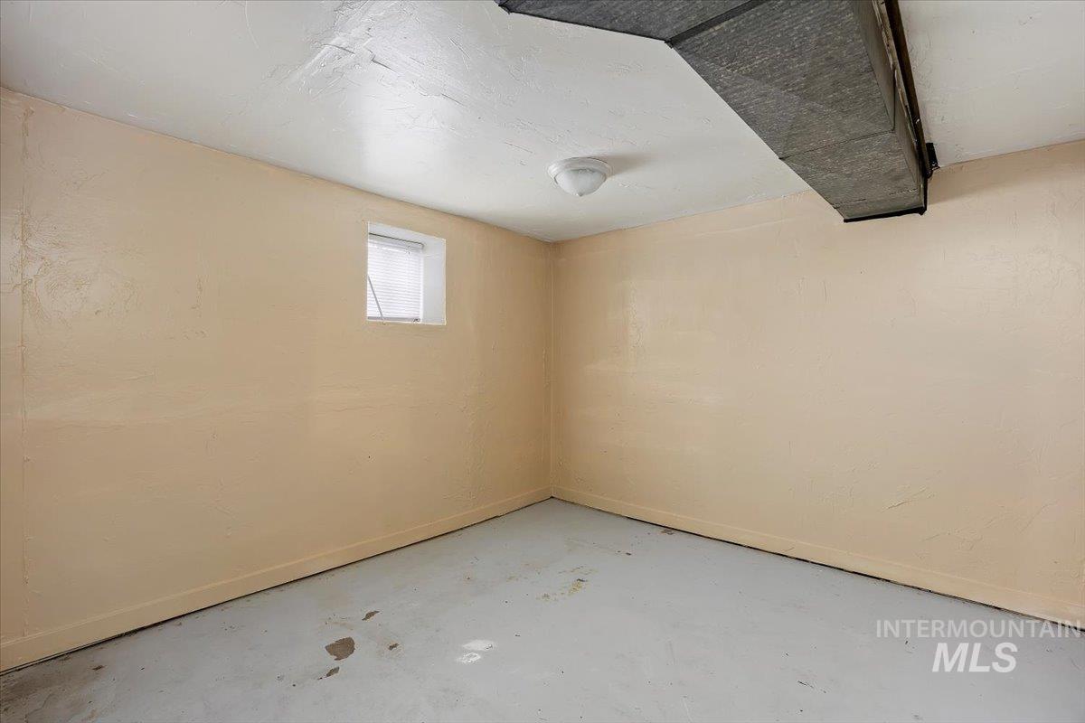 532 W 2nd ave, Gooding, Idaho 83330, 4 Bedrooms, 1 Bathroom, Residential For Sale, Price $280,000,MLS 98972331