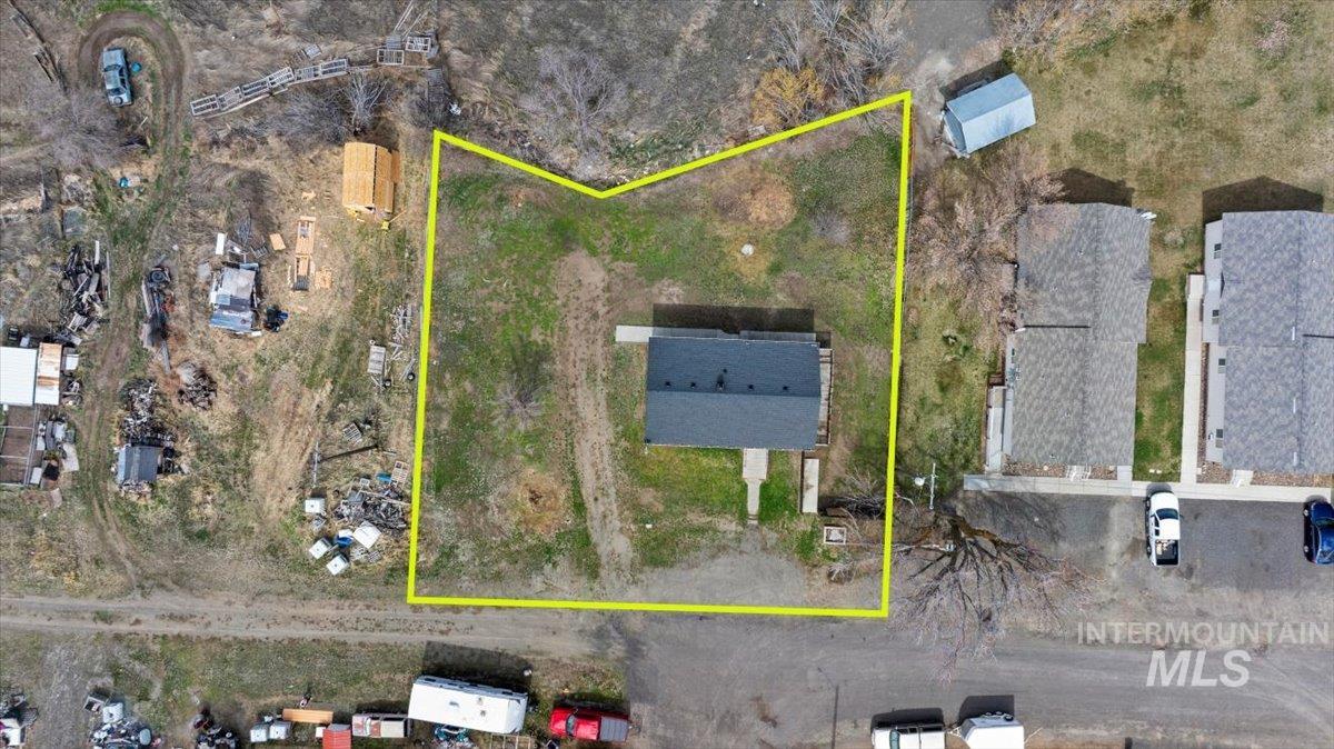 532 W 2nd ave, Gooding, Idaho 83330, 4 Bedrooms, 1 Bathroom, Residential For Sale, Price $280,000,MLS 98972331