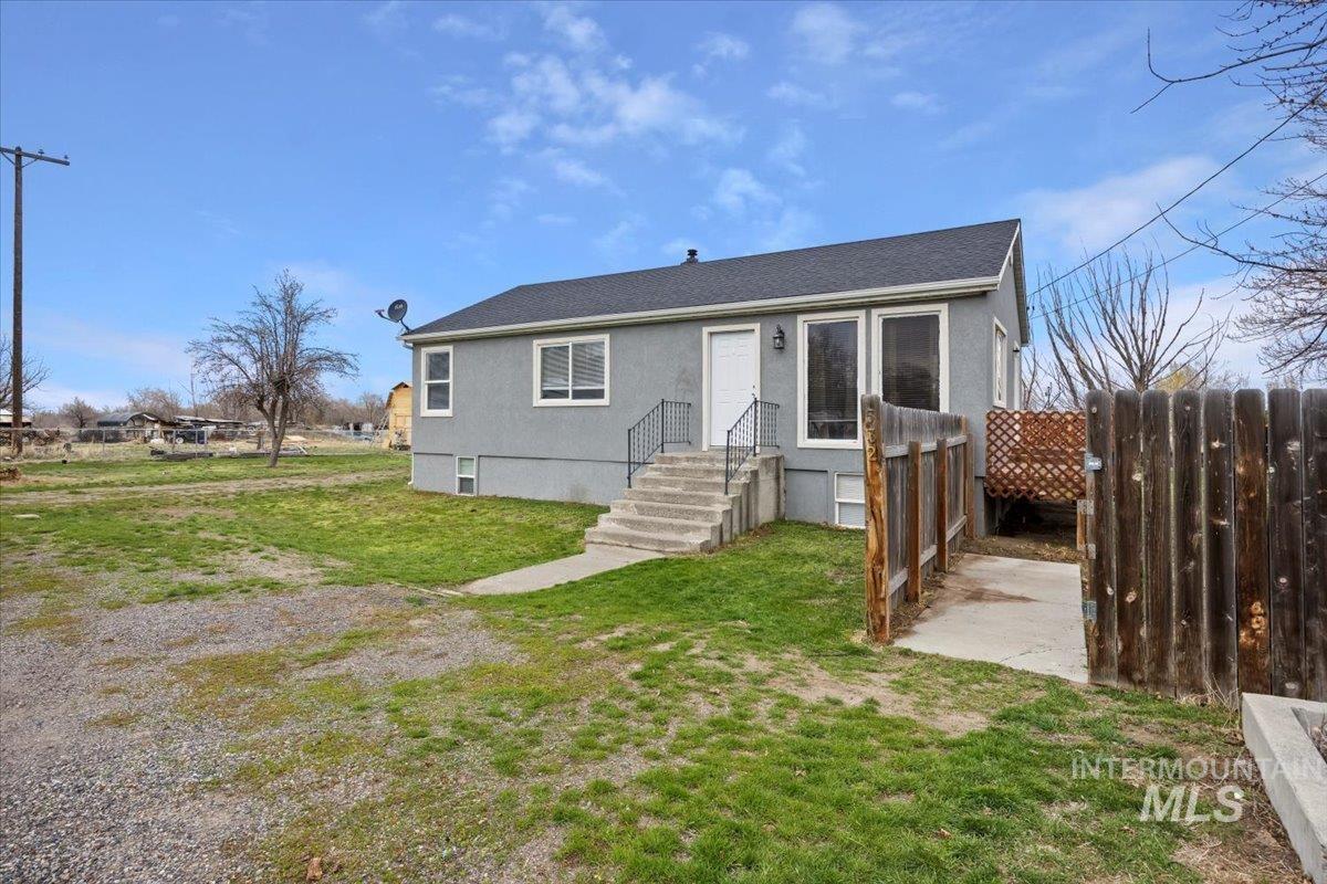 532 W 2nd ave, Gooding, Idaho 83330, 4 Bedrooms, 1 Bathroom, Residential For Sale, Price $280,000,MLS 98972331