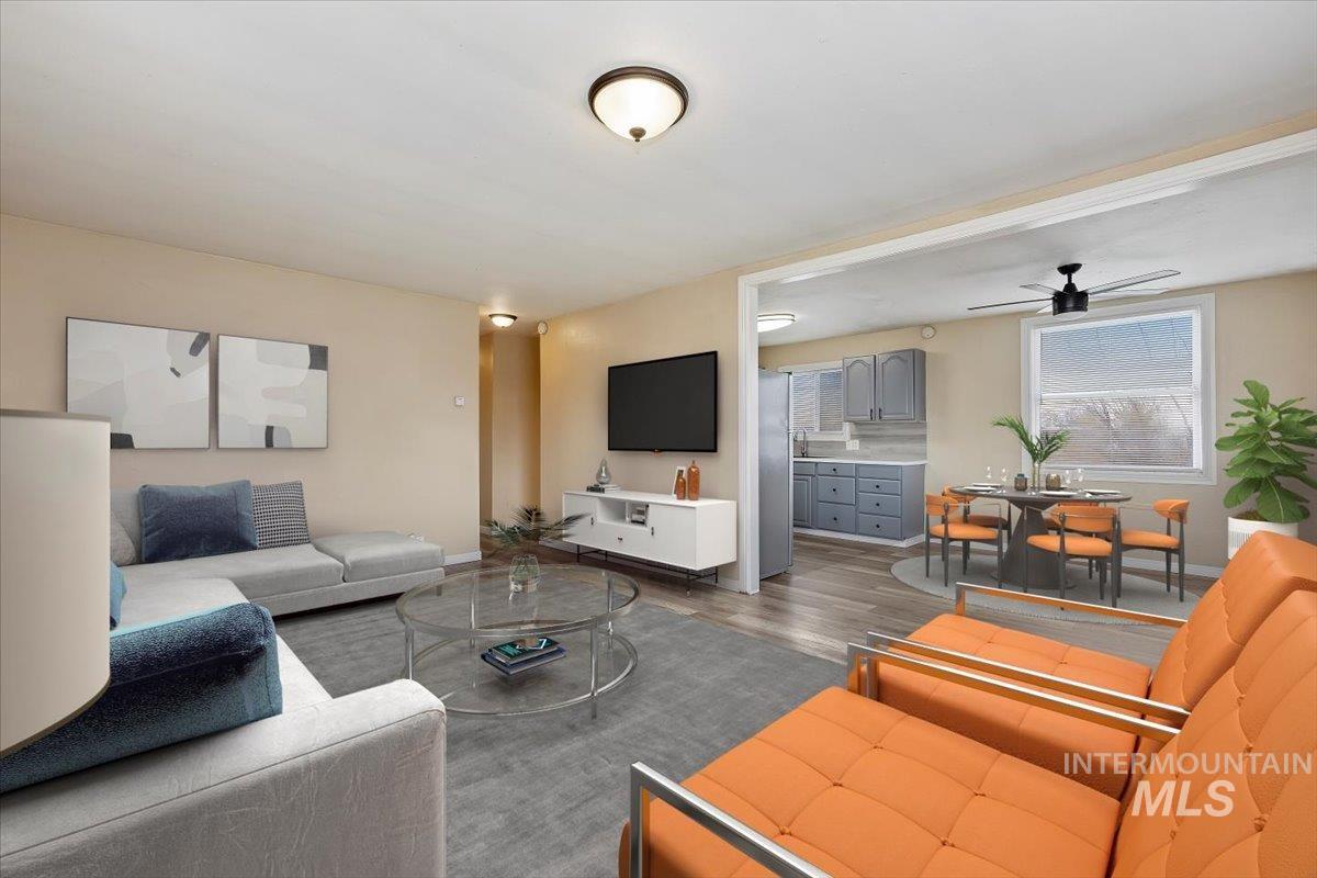 532 W 2nd ave, Gooding, Idaho 83330, 4 Bedrooms, 1 Bathroom, Residential For Sale, Price $280,000,MLS 98972331