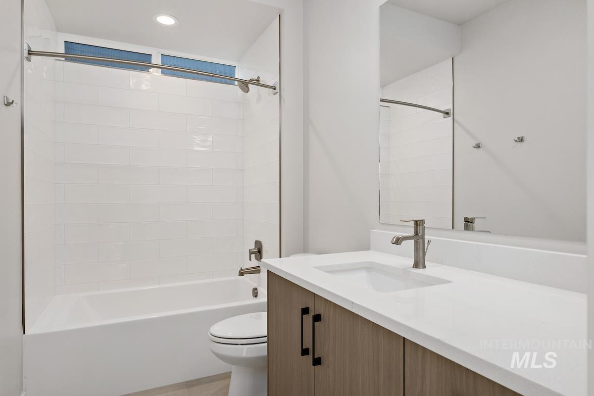 6813 S Utmost Way, Meridian, Idaho 83642, 4 Bedrooms, 3 Bathrooms, Residential For Sale, Price $767,600,MLS 98972334