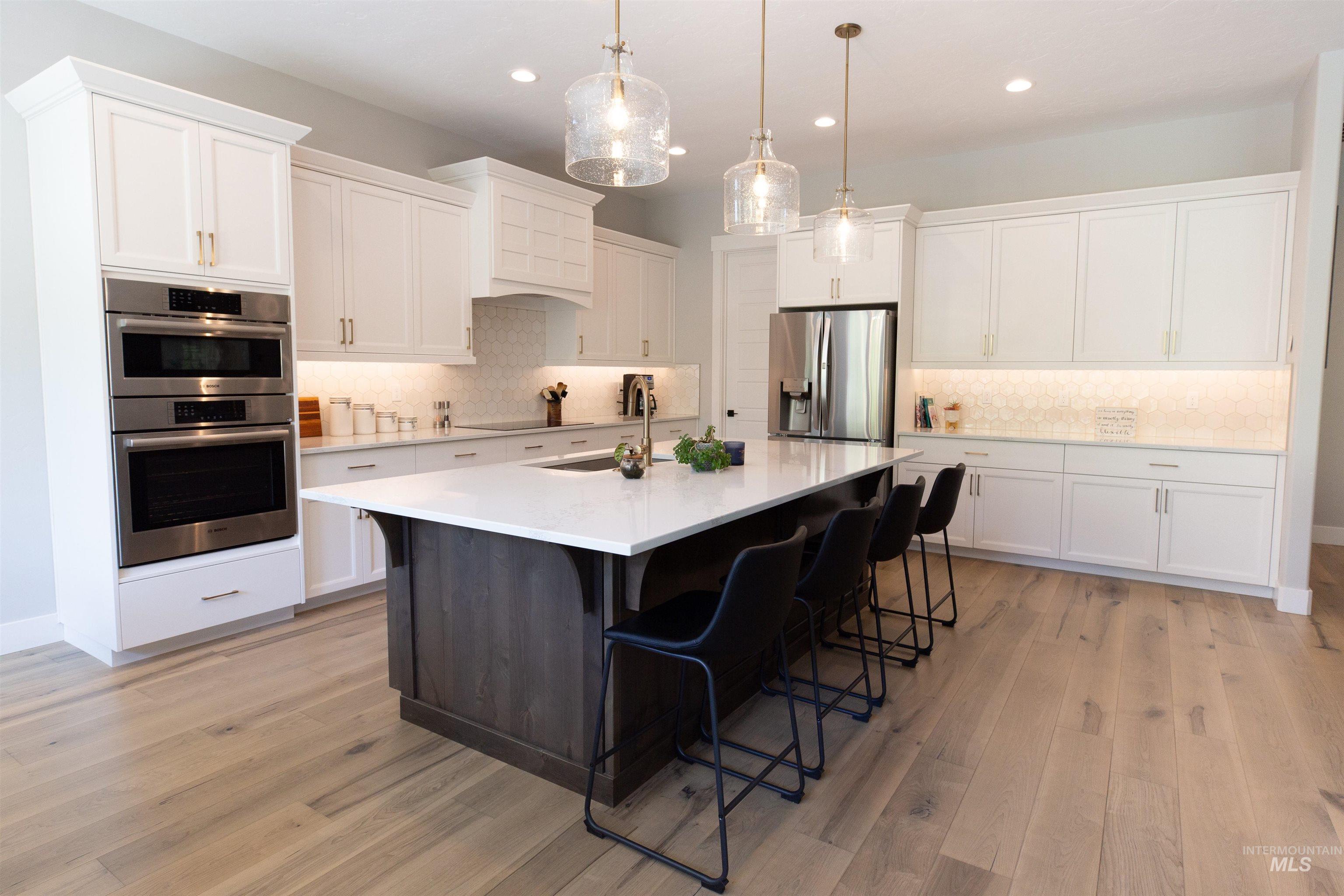 6121 S Cubola Way, Meridian, Idaho 83642, 4 Bedrooms, 2.5 Bathrooms, Residential For Sale, Price $889,000,MLS 98972335