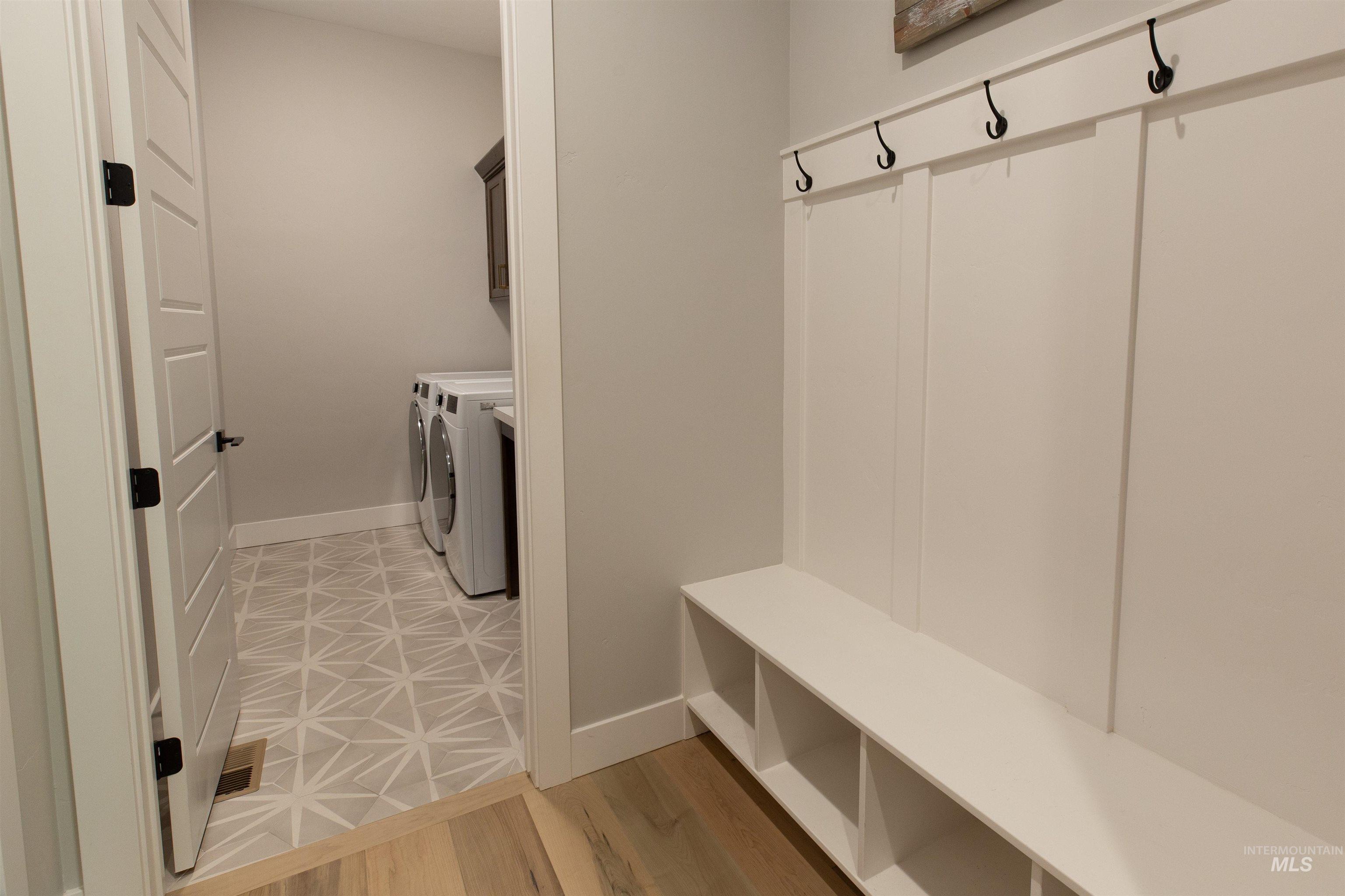 6121 S Cubola Way, Meridian, Idaho 83642, 4 Bedrooms, 2.5 Bathrooms, Residential For Sale, Price $889,000,MLS 98972335