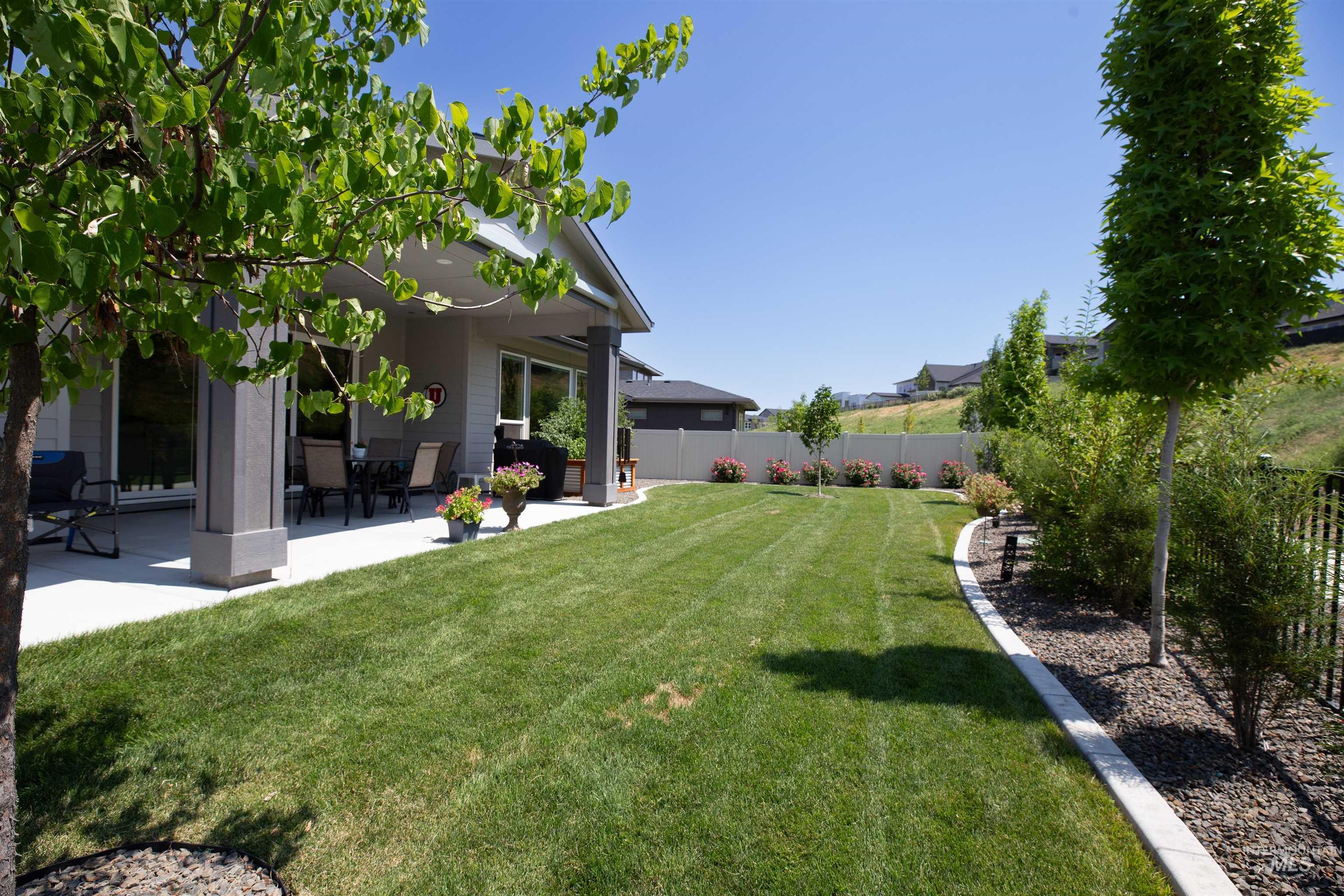 6121 S Cubola Way, Meridian, Idaho 83642, 4 Bedrooms, 2.5 Bathrooms, Residential For Sale, Price $889,000,MLS 98972335