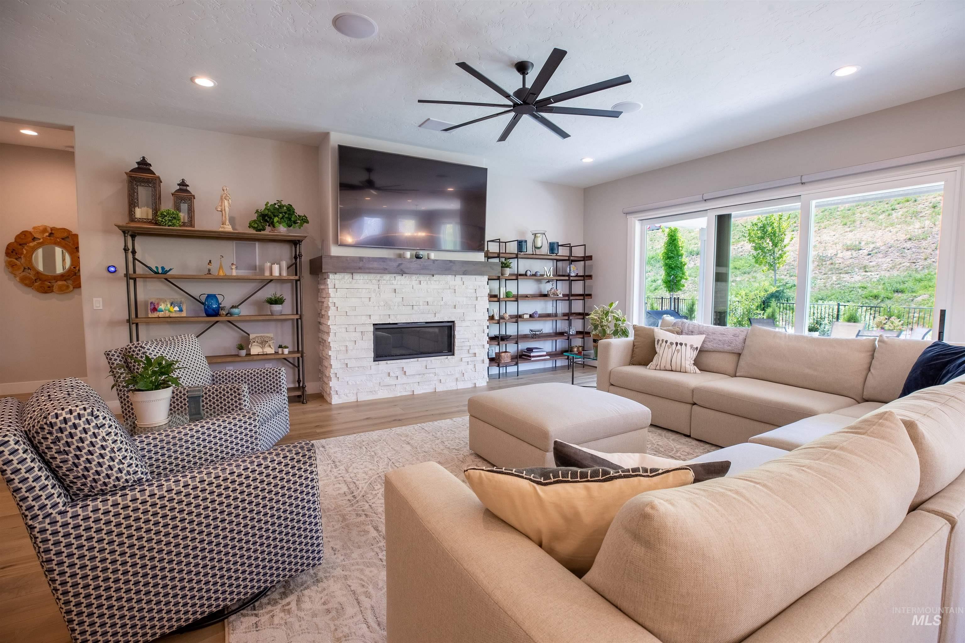 6121 S Cubola Way, Meridian, Idaho 83642, 4 Bedrooms, 2.5 Bathrooms, Residential For Sale, Price $889,000,MLS 98972335