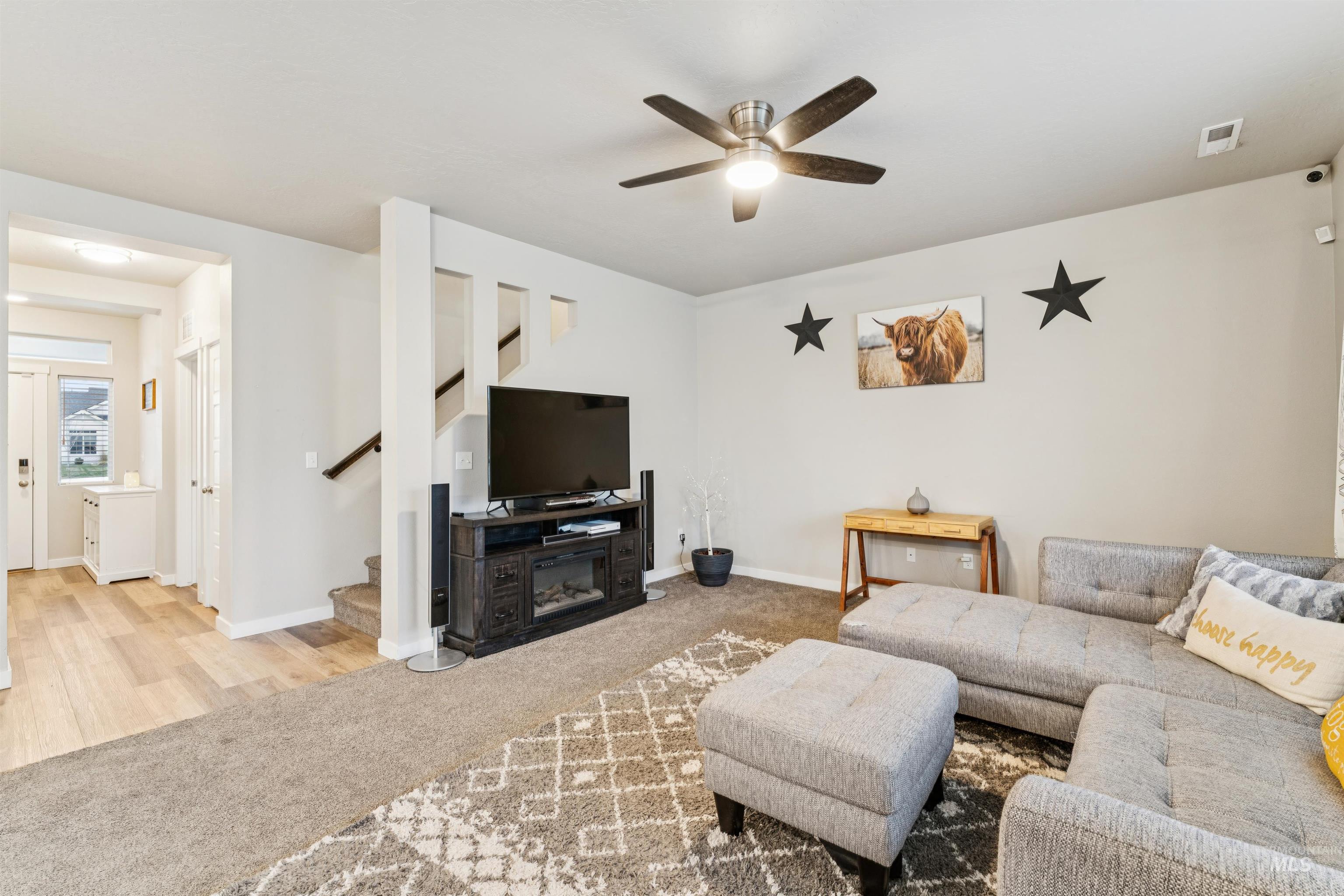 1093 N Bowknot Lake Place, Star, Idaho 83669, 5 Bedrooms, 3 Bathrooms, Residential For Sale, Price $590,000,MLS 98972341