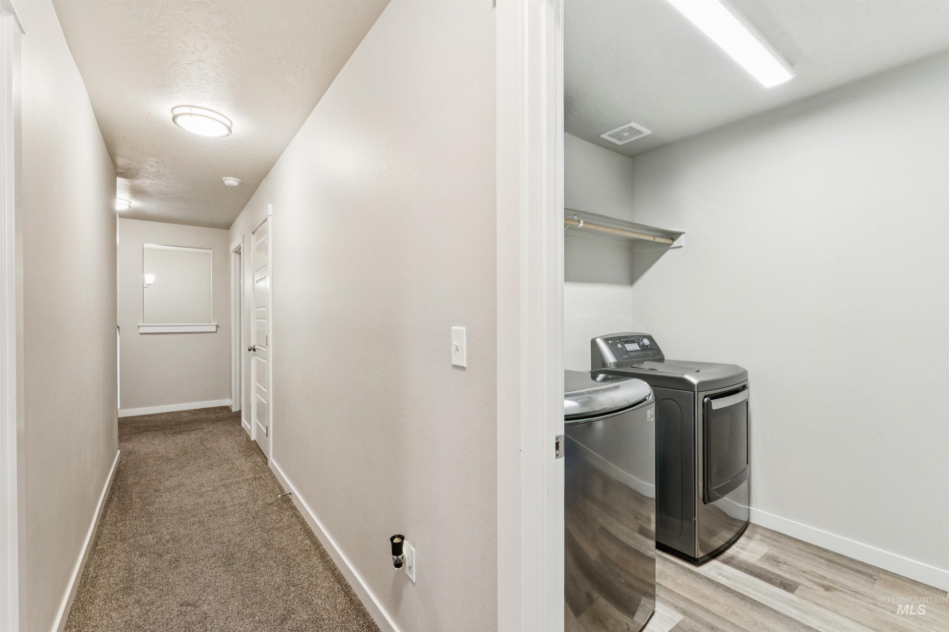 1093 N Bowknot Lake Place, Star, Idaho 83669, 5 Bedrooms, 3 Bathrooms, Residential For Sale, Price $590,000,MLS 98972341