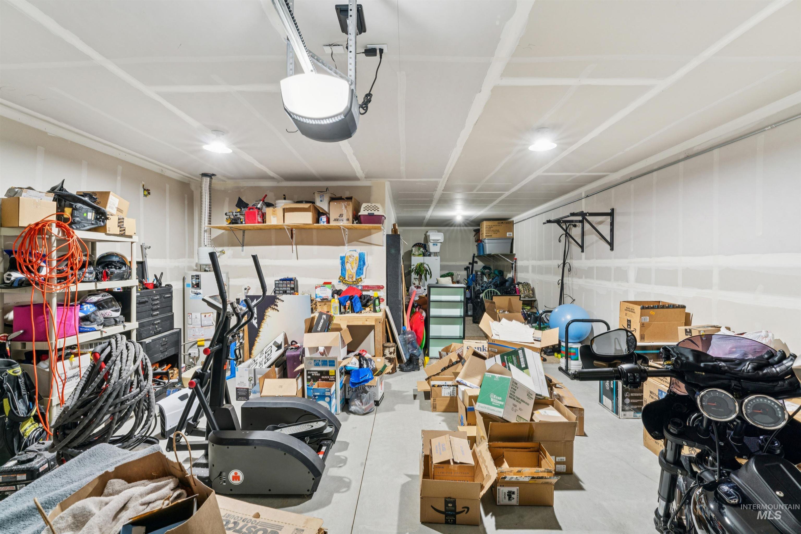 1093 N Bowknot Lake Place, Star, Idaho 83669, 5 Bedrooms, 3 Bathrooms, Residential For Sale, Price $590,000,MLS 98972341