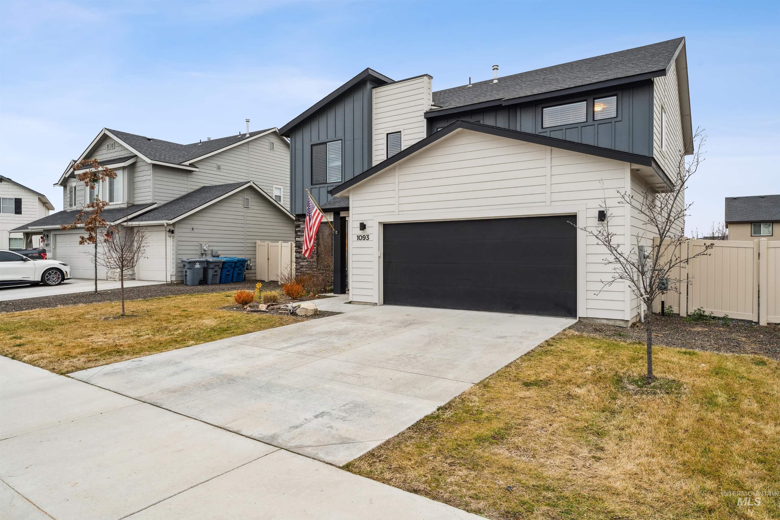 1093 N Bowknot Lake Place, Star, Idaho 83669, 5 Bedrooms, 3 Bathrooms, Residential For Sale, Price $590,000,MLS 98972341