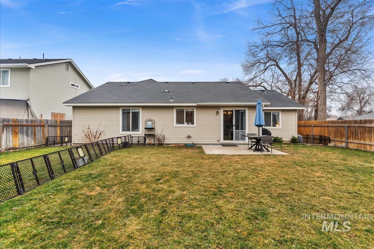9596 W Donnabell Street, Boise, Idaho 83714, 3 Bedrooms, 2 Bathrooms, Residential For Sale, Price $464,000,MLS 98972344