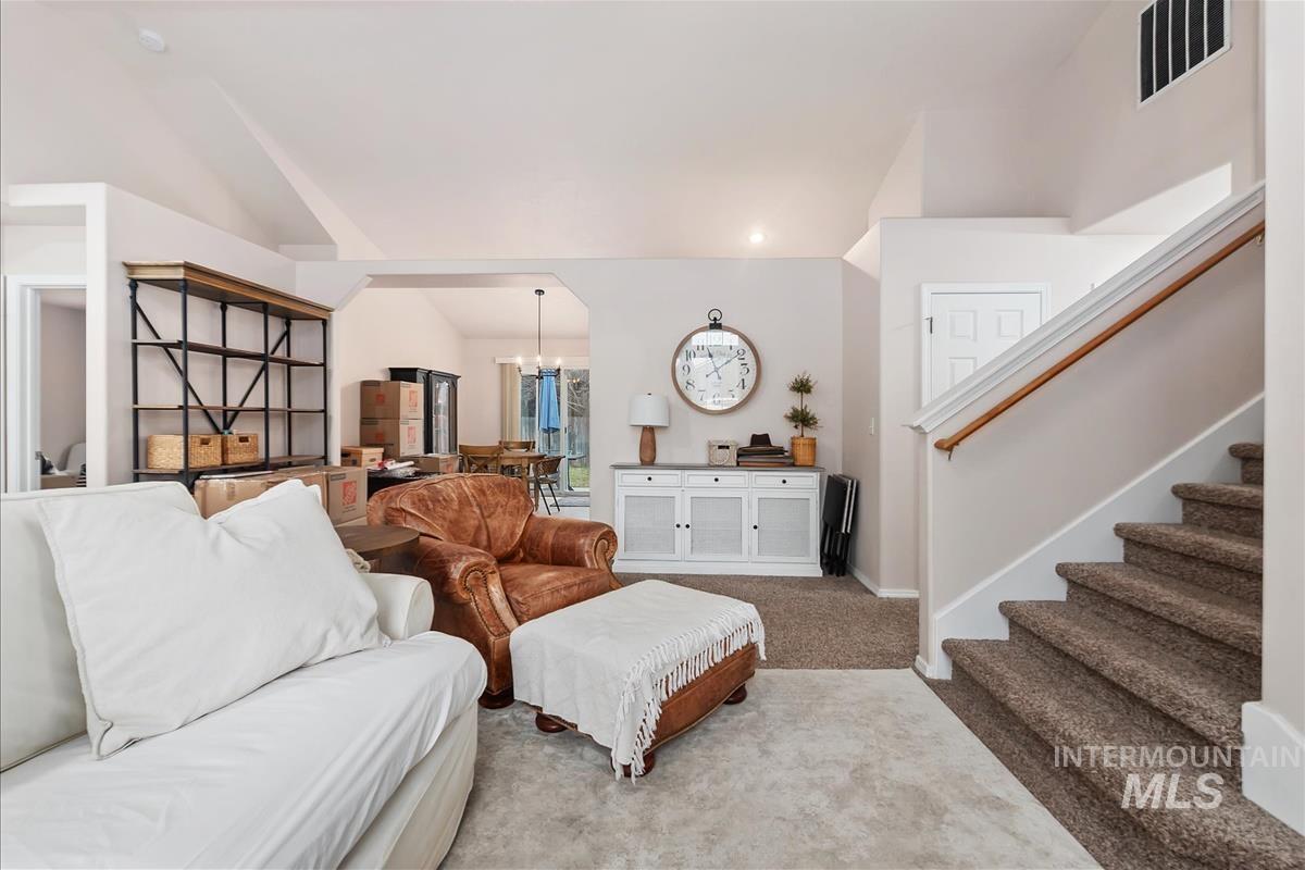 9596 W Donnabell Street, Boise, Idaho 83714, 3 Bedrooms, 2 Bathrooms, Residential For Sale, Price $464,000,MLS 98972344