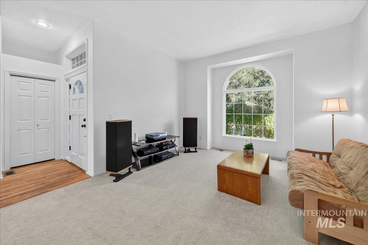 5141 N Samson Ave, Boise, Idaho 83704-1996, 4 Bedrooms, 2 Bathrooms, Residential For Sale, Price $535,900,MLS 98972345