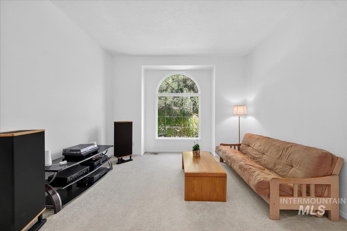 5141 N Samson Ave, Boise, Idaho 83704-1996, 4 Bedrooms, 2 Bathrooms, Residential For Sale, Price $535,900,MLS 98972345