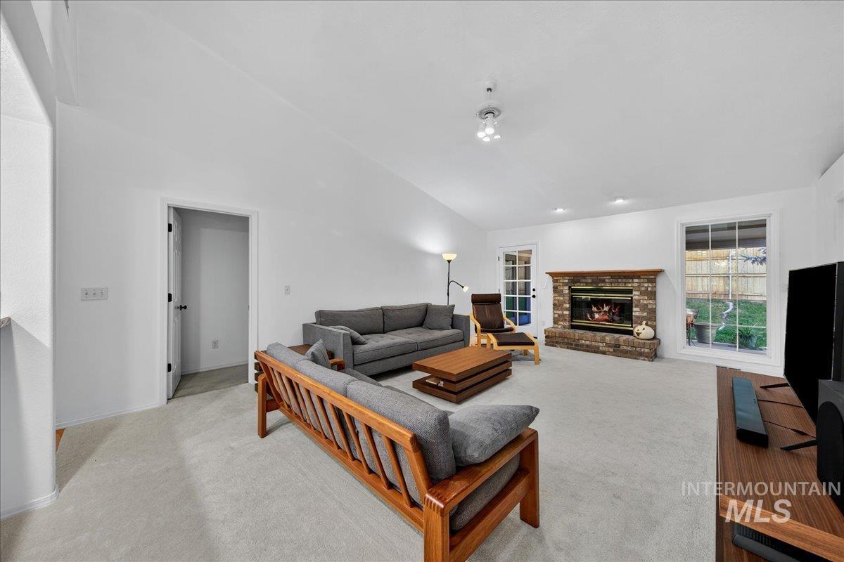 5141 N Samson Ave, Boise, Idaho 83704-1996, 4 Bedrooms, 2 Bathrooms, Residential For Sale, Price $535,900,MLS 98972345