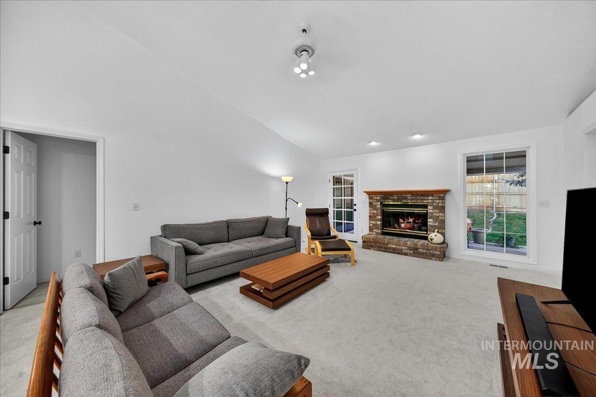 5141 N Samson Ave, Boise, Idaho 83704-1996, 4 Bedrooms, 2 Bathrooms, Residential For Sale, Price $535,900,MLS 98972345