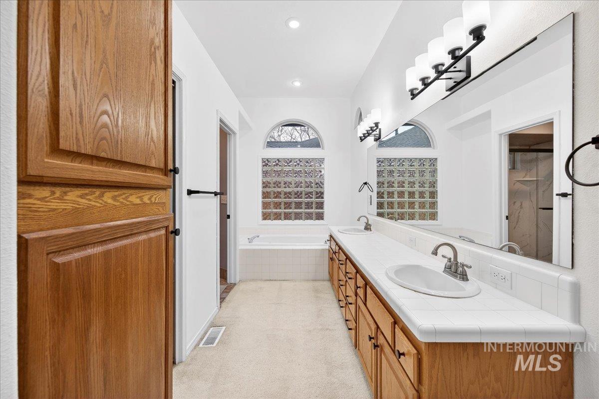 5141 N Samson Ave, Boise, Idaho 83704-1996, 4 Bedrooms, 2 Bathrooms, Residential For Sale, Price $535,900,MLS 98972345