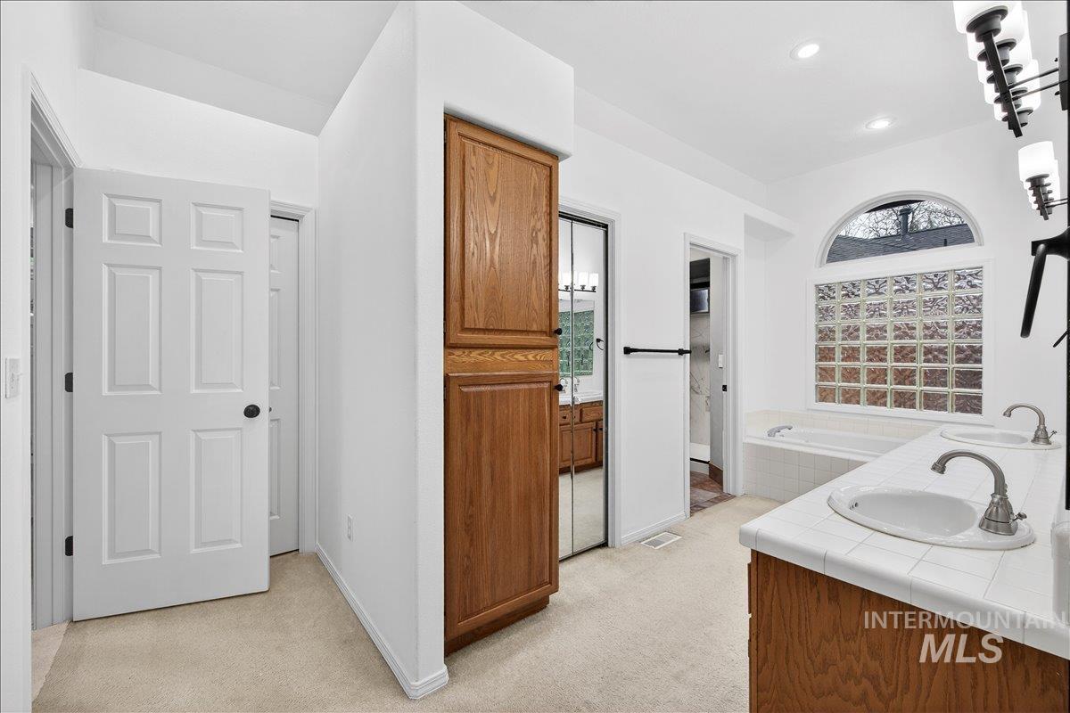 5141 N Samson Ave, Boise, Idaho 83704-1996, 4 Bedrooms, 2 Bathrooms, Residential For Sale, Price $535,900,MLS 98972345