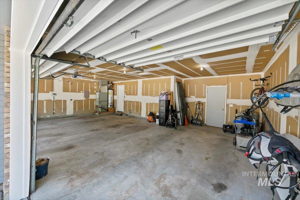 5141 N Samson Ave, Boise, Idaho 83704-1996, 4 Bedrooms, 2 Bathrooms, Residential For Sale, Price $535,900,MLS 98972345