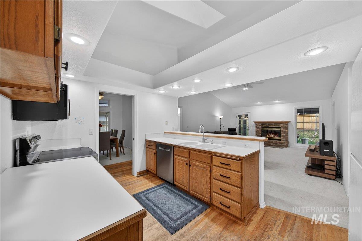 5141 N Samson Ave, Boise, Idaho 83704-1996, 4 Bedrooms, 2 Bathrooms, Residential For Sale, Price $535,900,MLS 98972345