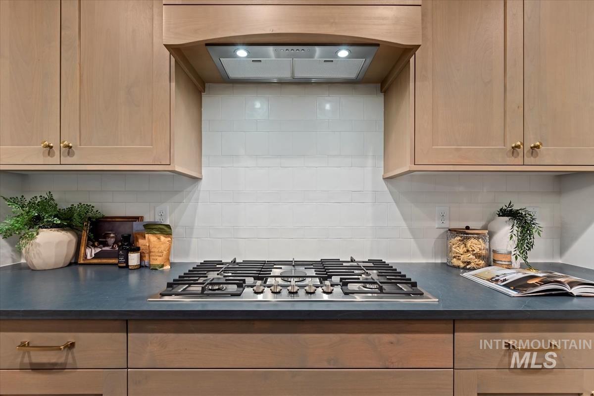 5905 W Domford Ln, Eagle, Idaho 83616, 4 Bedrooms, 3 Bathrooms, Residential For Sale, Price $659,880,MLS 98972346