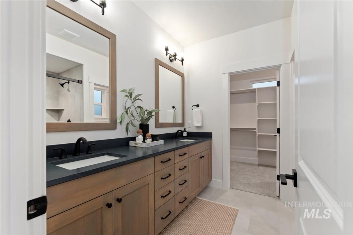 5905 W Domford Ln, Eagle, Idaho 83616, 4 Bedrooms, 3 Bathrooms, Residential For Sale, Price $659,880,MLS 98972346