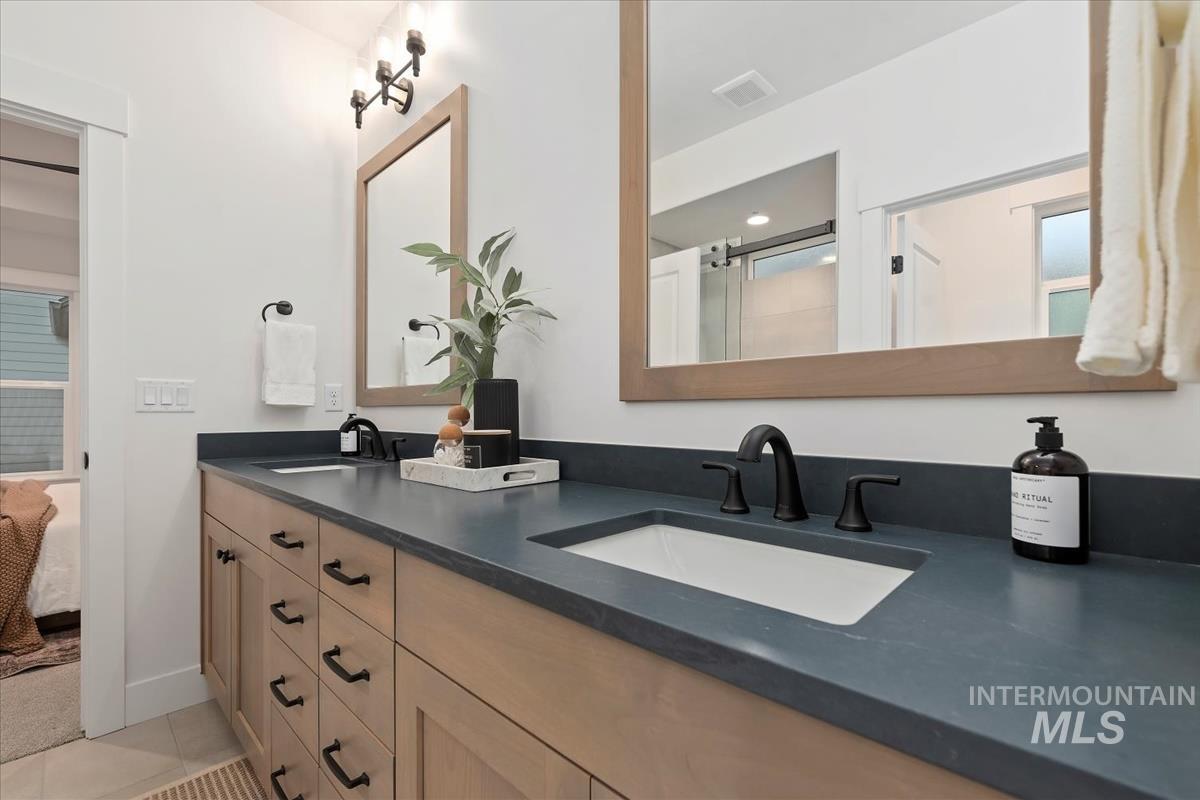 5905 W Domford Ln, Eagle, Idaho 83616, 4 Bedrooms, 3 Bathrooms, Residential For Sale, Price $659,880,MLS 98972346