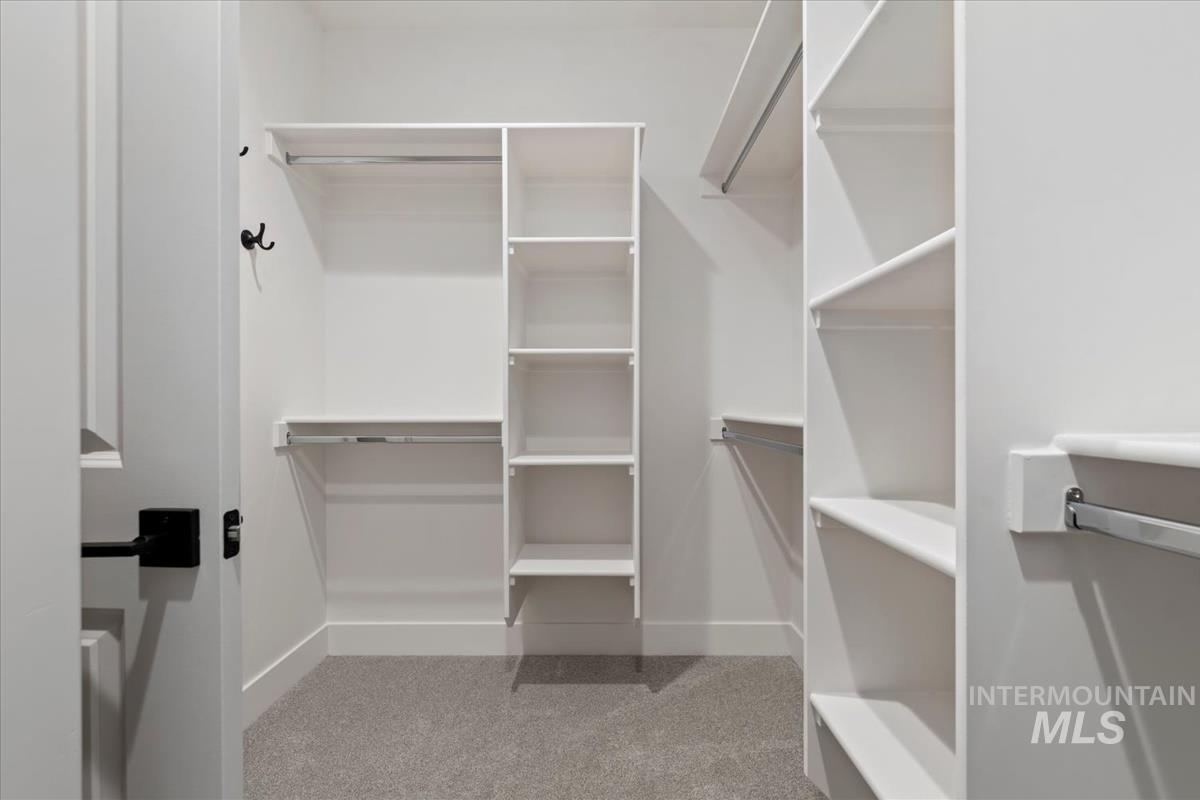 5905 W Domford Ln, Eagle, Idaho 83616, 4 Bedrooms, 3 Bathrooms, Residential For Sale, Price $659,880,MLS 98972346