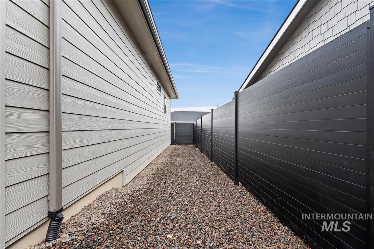 5905 W Domford Ln, Eagle, Idaho 83616, 4 Bedrooms, 3 Bathrooms, Residential For Sale, Price $659,880,MLS 98972346