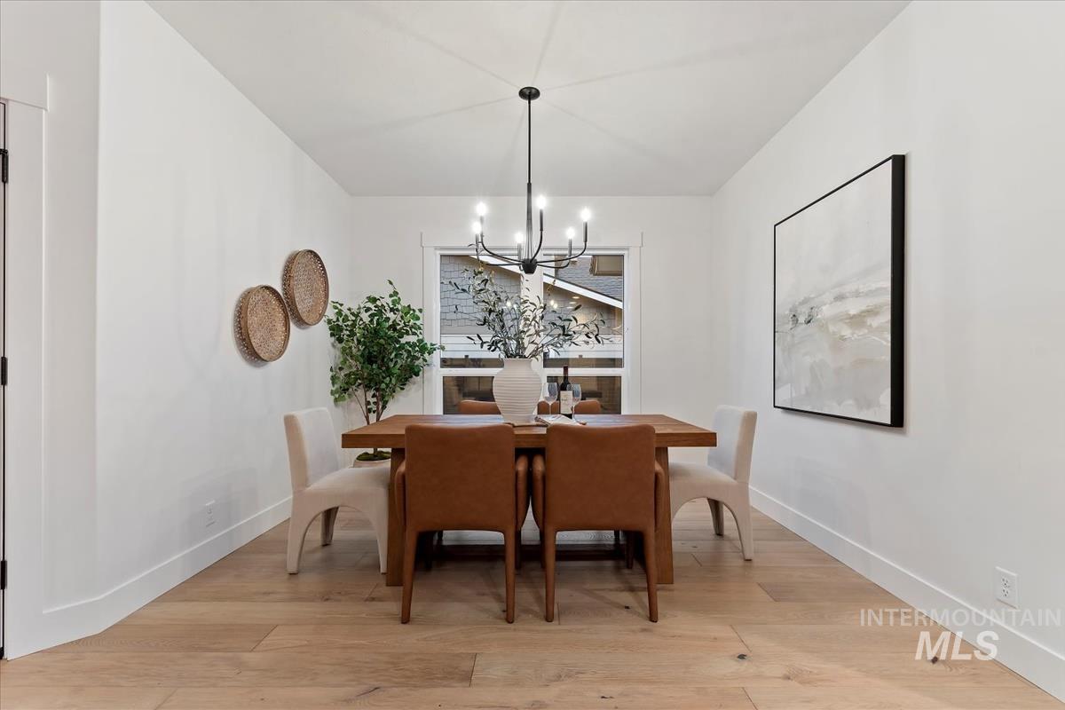 5905 W Domford Ln, Eagle, Idaho 83616, 4 Bedrooms, 3 Bathrooms, Residential For Sale, Price $659,880,MLS 98972346