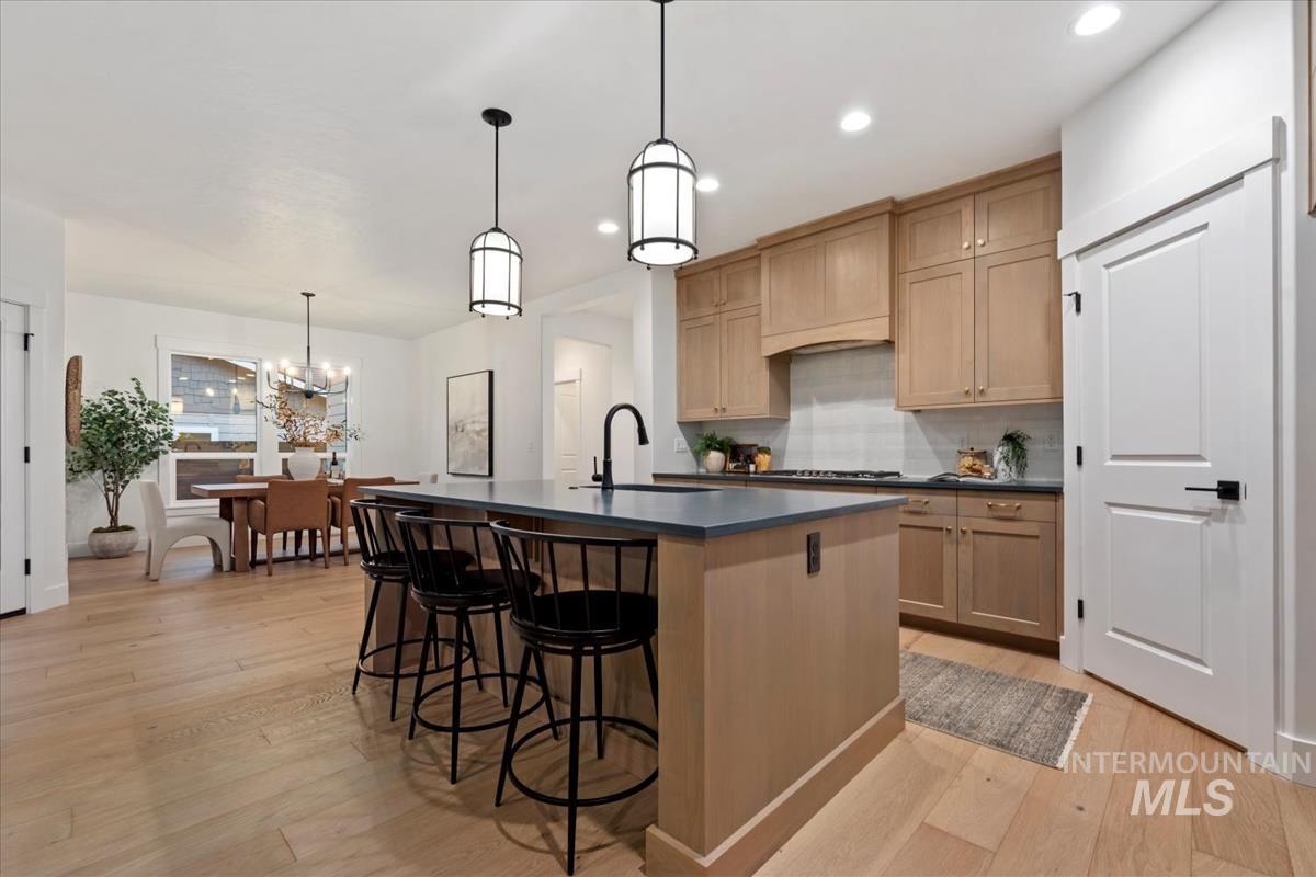 5905 W Domford Ln, Eagle, Idaho 83616, 4 Bedrooms, 3 Bathrooms, Residential For Sale, Price $659,880,MLS 98972346