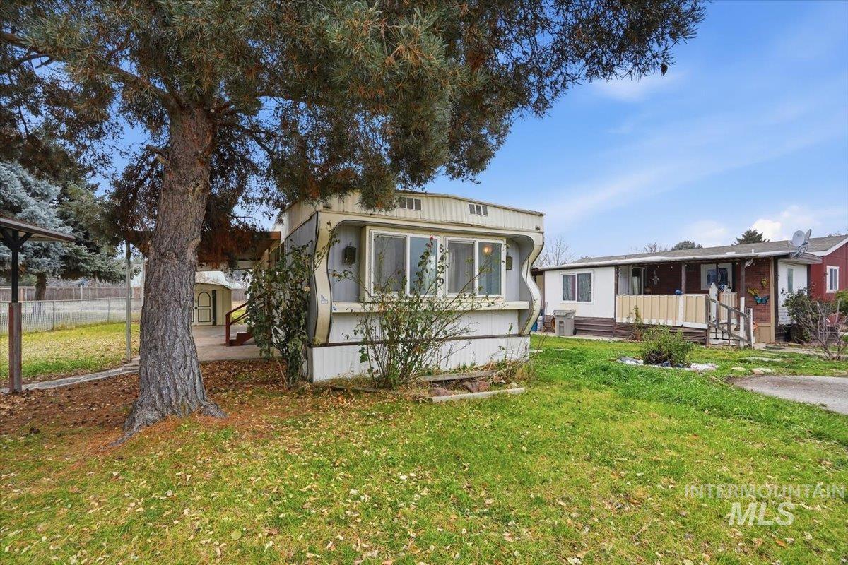 8429 W Irving Ln, Boise, Idaho 83704, 2 Bedrooms, 1 Bathroom, Residential For Sale, Price $70,000,MLS 98972348