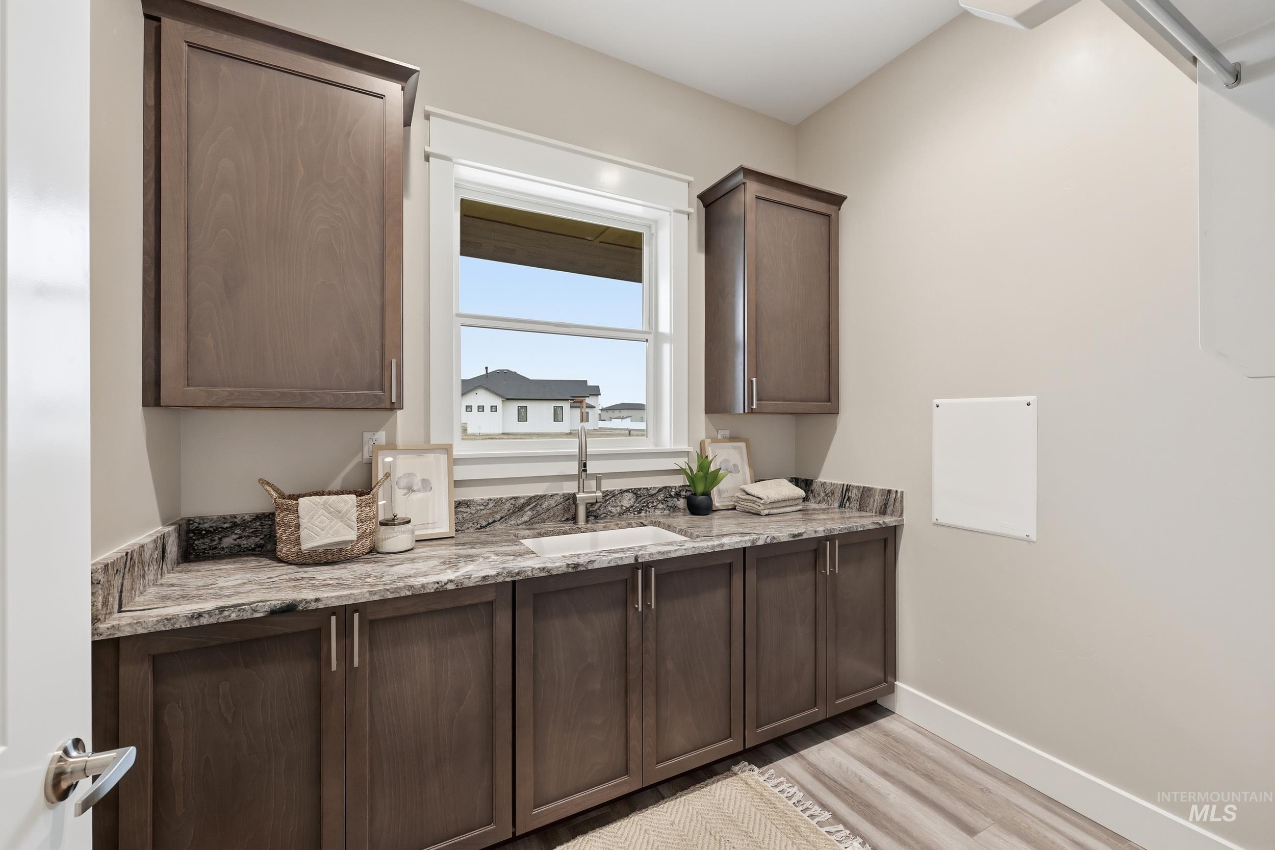 9264 Basin Kid Ct, Middleton, Idaho 83644, 4 Bedrooms, 3.5 Bathrooms, Residential For Sale, Price $1,199,995,MLS 98972349