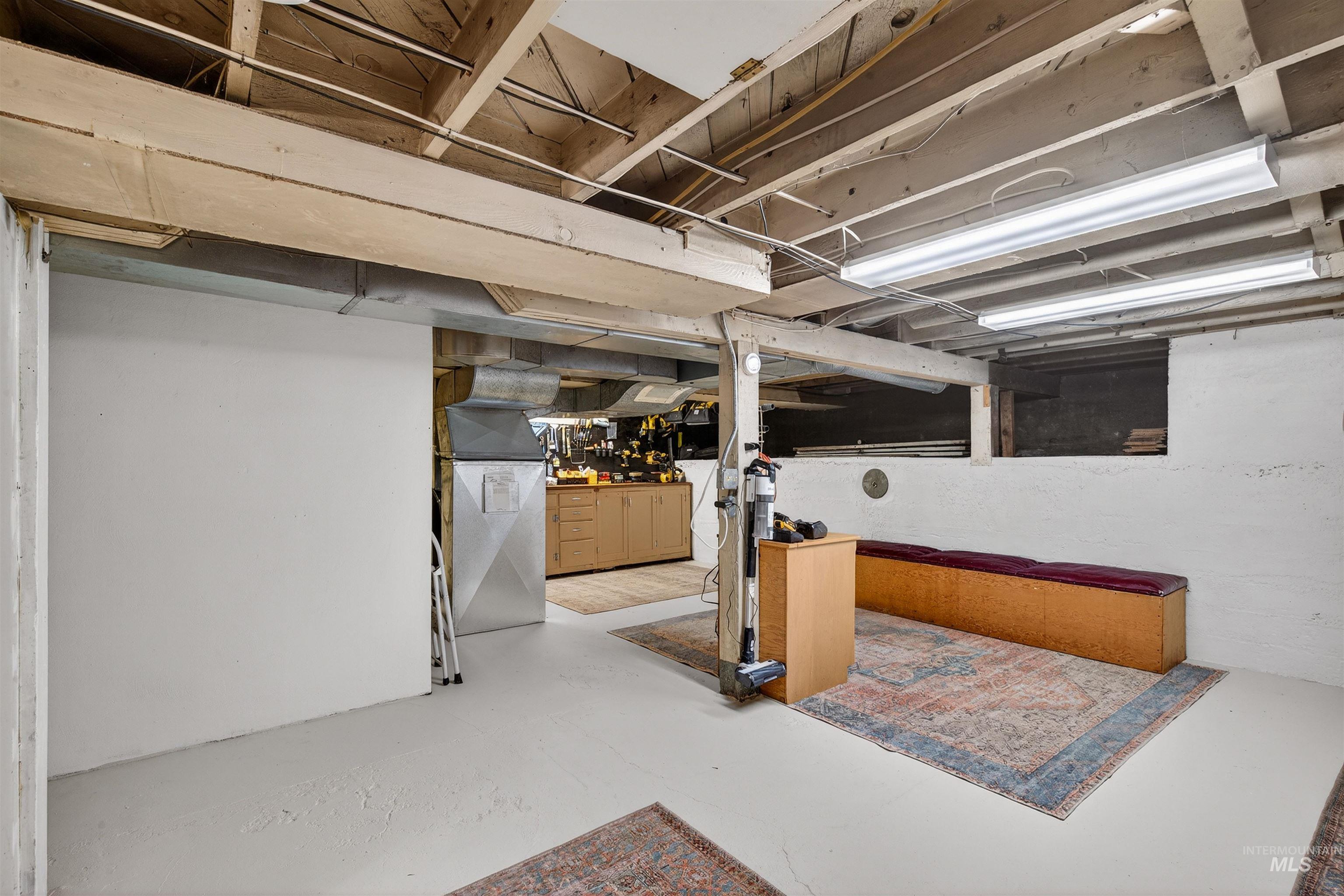 1021 11th Ave, Lewiston, Idaho 83501, 3 Bedrooms, 2 Bathrooms, Residential For Sale, Price $369,900,MLS 98972350