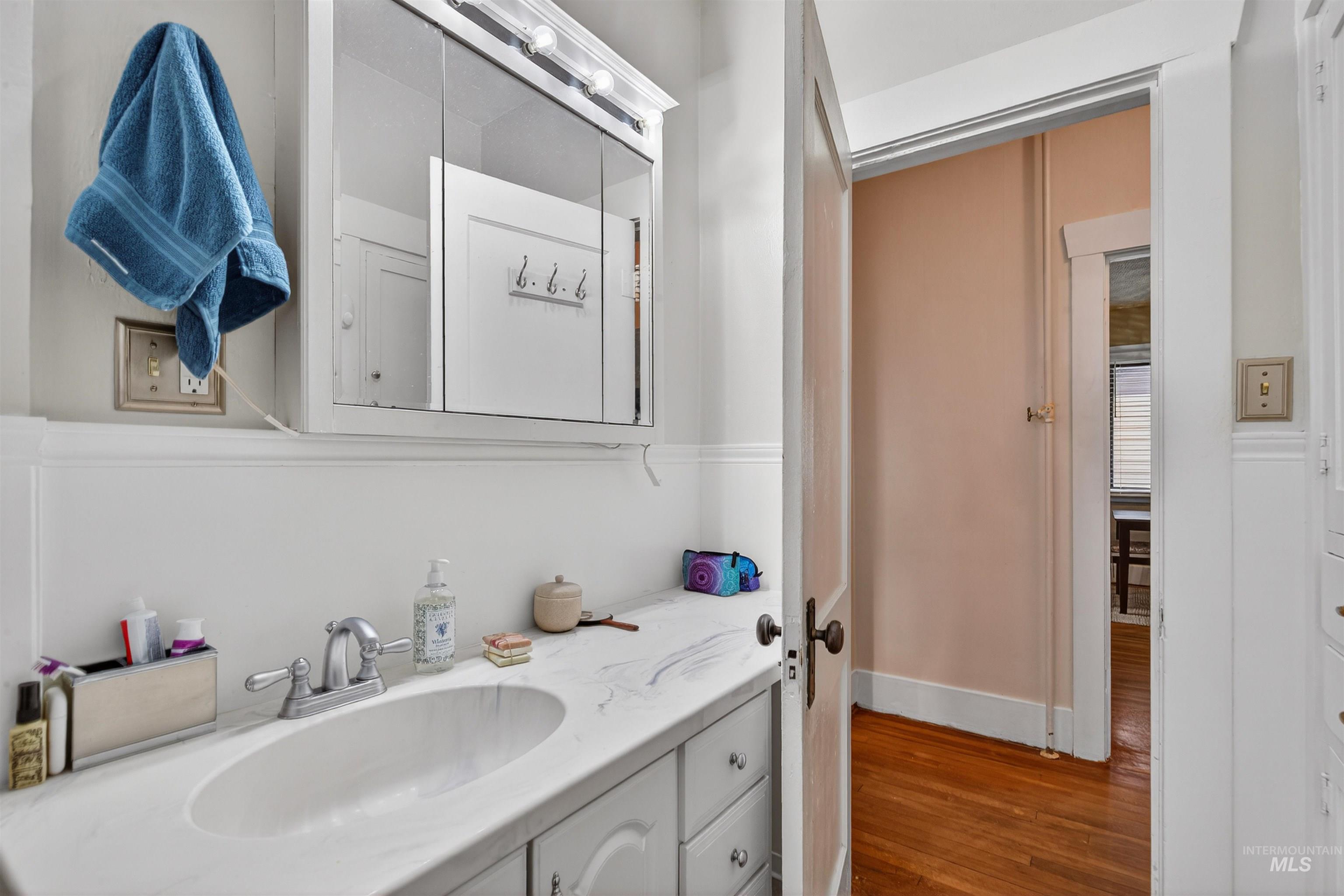 1021 11th Ave, Lewiston, Idaho 83501, 3 Bedrooms, 2 Bathrooms, Residential For Sale, Price $369,900,MLS 98972350