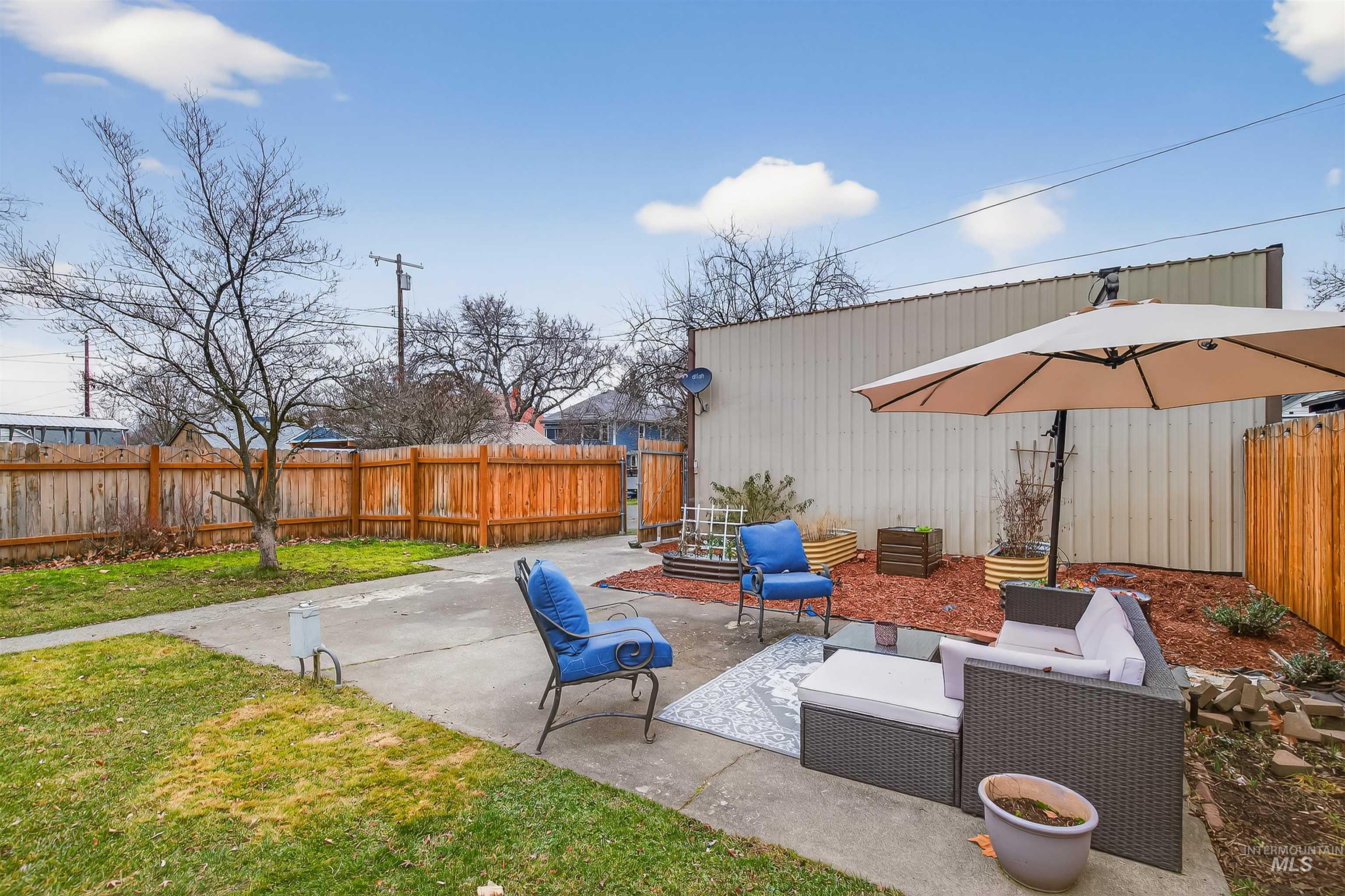 1021 11th Ave, Lewiston, Idaho 83501, 3 Bedrooms, 2 Bathrooms, Residential For Sale, Price $369,900,MLS 98972350