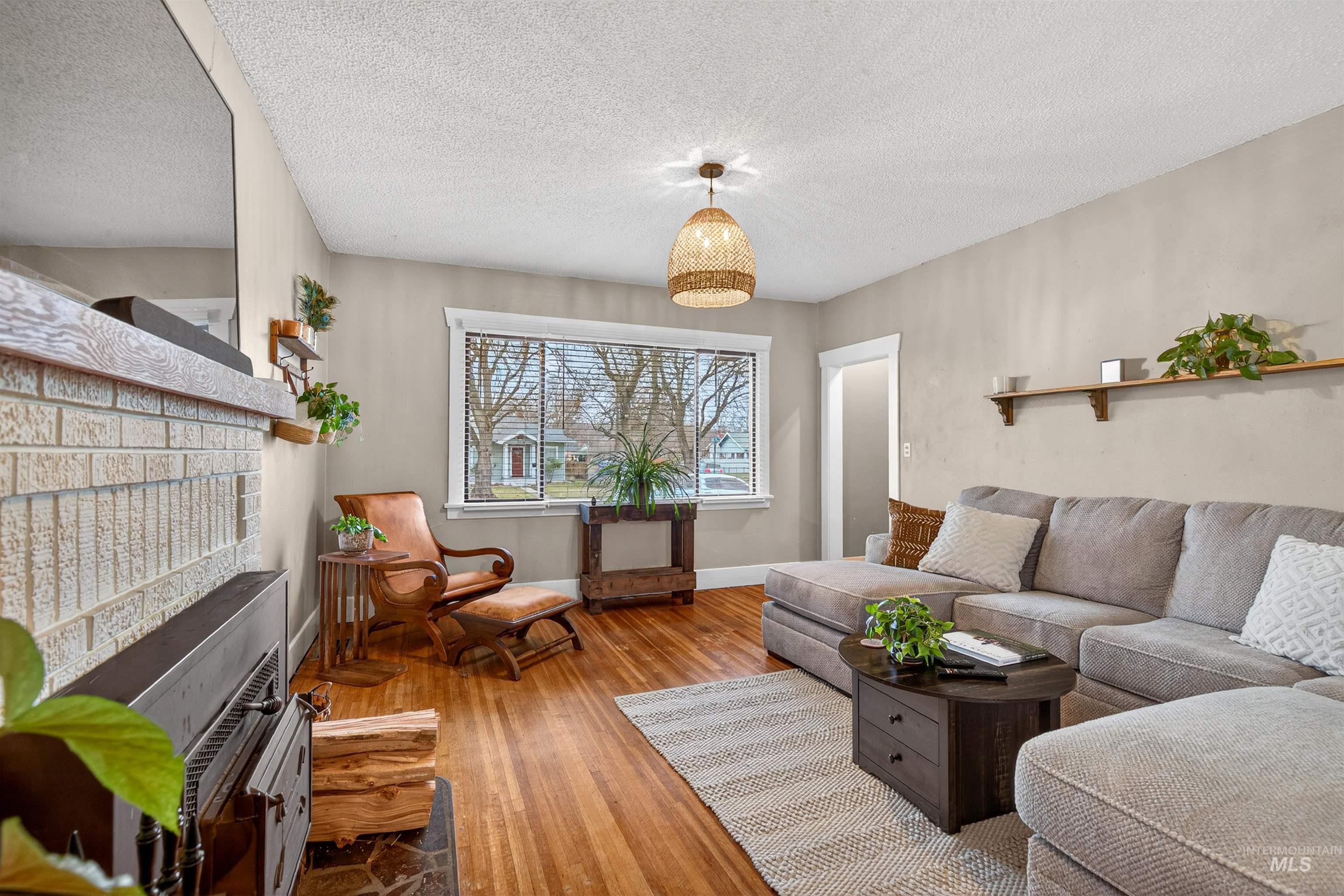 1021 11th Ave, Lewiston, Idaho 83501, 3 Bedrooms, 2 Bathrooms, Residential For Sale, Price $369,900,MLS 98972350