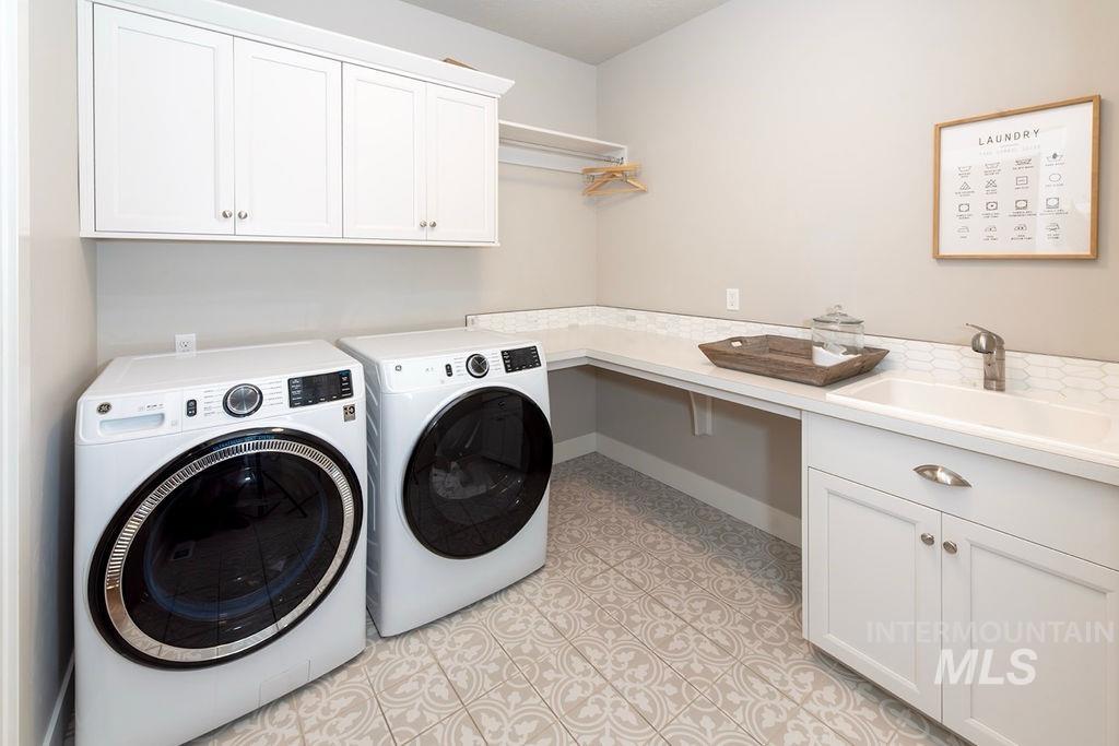 11078 White River Street, Caldwell, Idaho 83605, 3 Bedrooms, 2 Bathrooms, Residential For Sale, Price $519,900,MLS 98972354