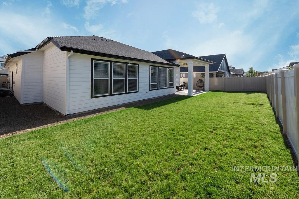 11078 White River Street, Caldwell, Idaho 83605, 3 Bedrooms, 2 Bathrooms, Residential For Sale, Price $519,900,MLS 98972354