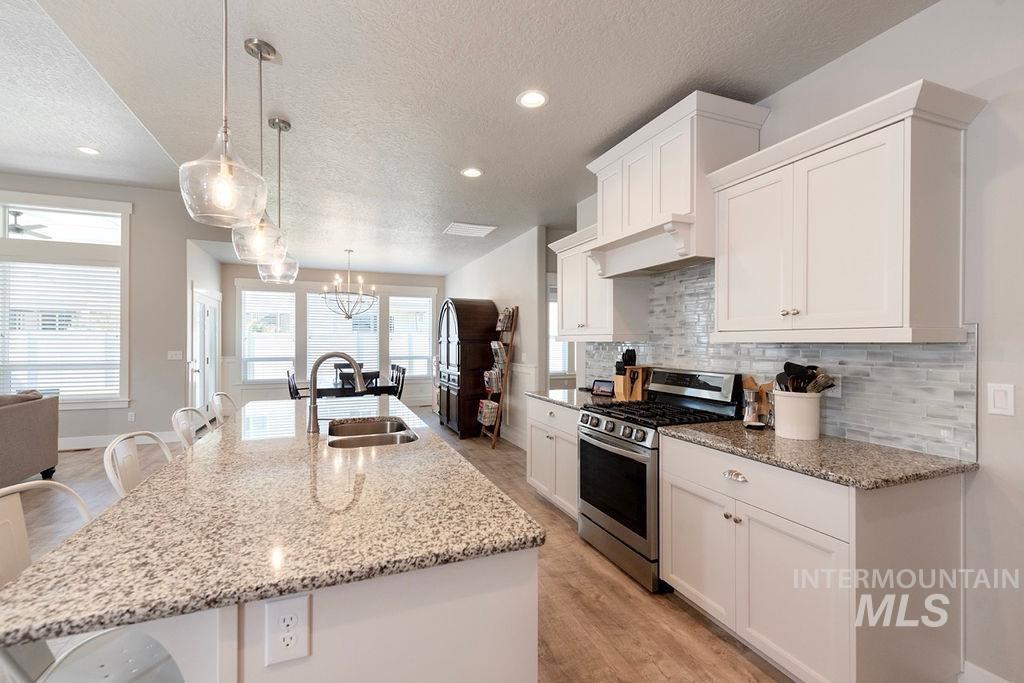 11078 White River Street, Caldwell, Idaho 83605, 3 Bedrooms, 2 Bathrooms, Residential For Sale, Price $519,900,MLS 98972354