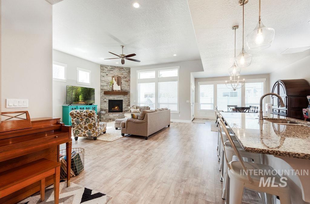 11078 White River Street, Caldwell, Idaho 83605, 3 Bedrooms, 2 Bathrooms, Residential For Sale, Price $519,900,MLS 98972354