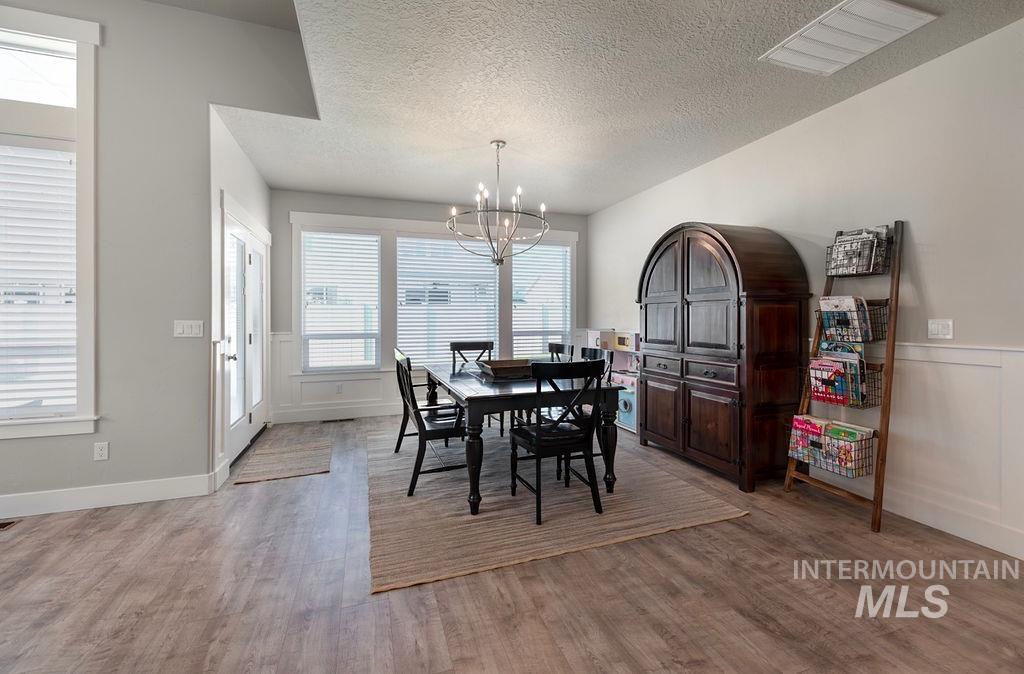 11078 White River Street, Caldwell, Idaho 83605, 3 Bedrooms, 2 Bathrooms, Residential For Sale, Price $519,900,MLS 98972354