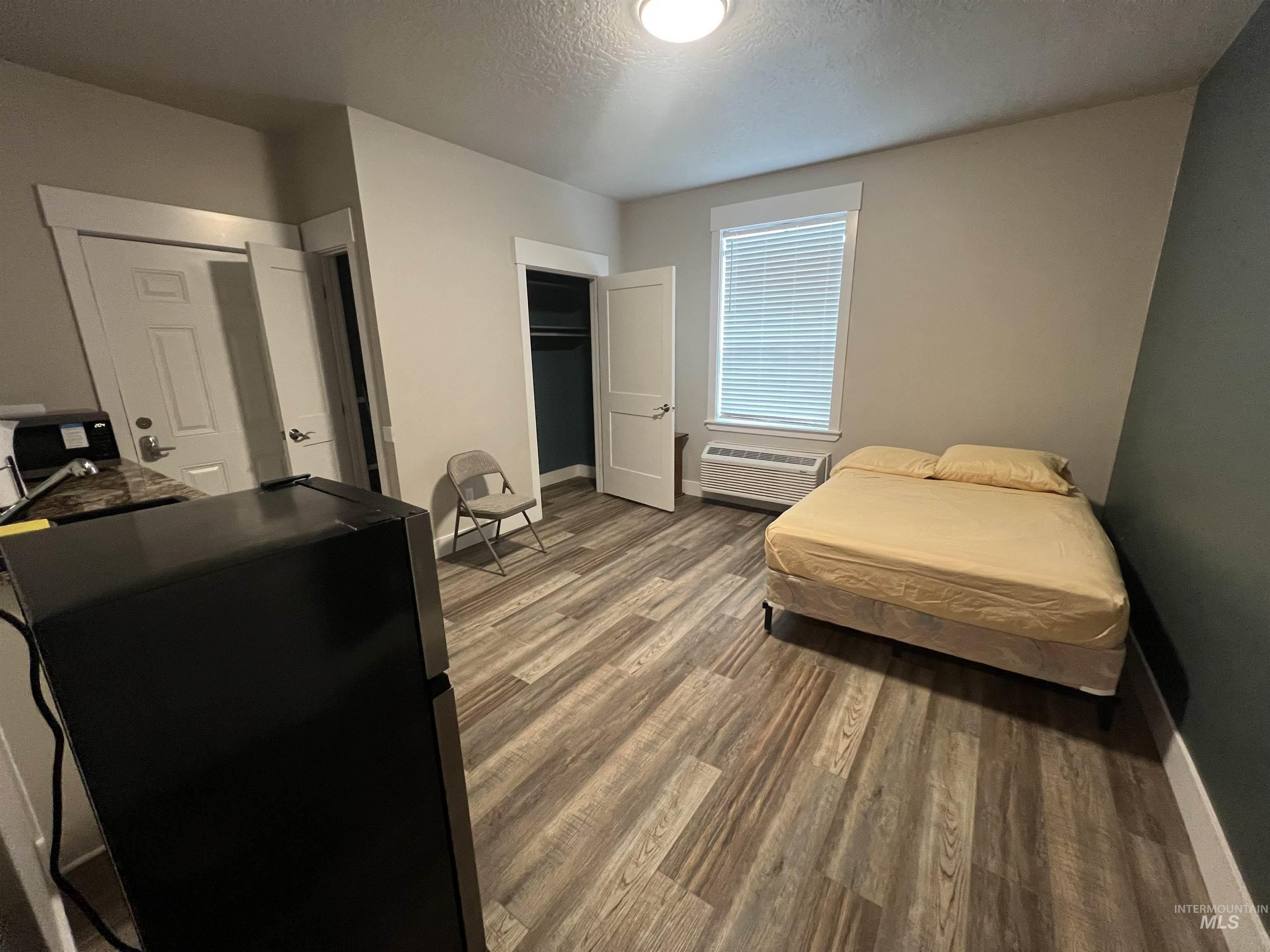 17322 CanAda Road, Nampa, Idaho 83687, 3 Bedrooms, 2 Bathrooms, Residential Income For Sale, Price $980,000,MLS 98972358