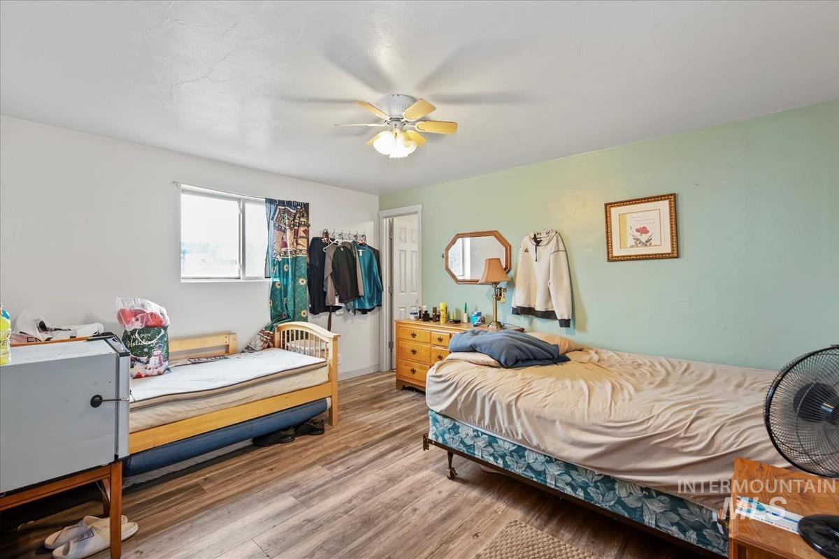 17322 CanAda Road, Nampa, Idaho 83687, 3 Bedrooms, 2 Bathrooms, Residential Income For Sale, Price $980,000,MLS 98972358