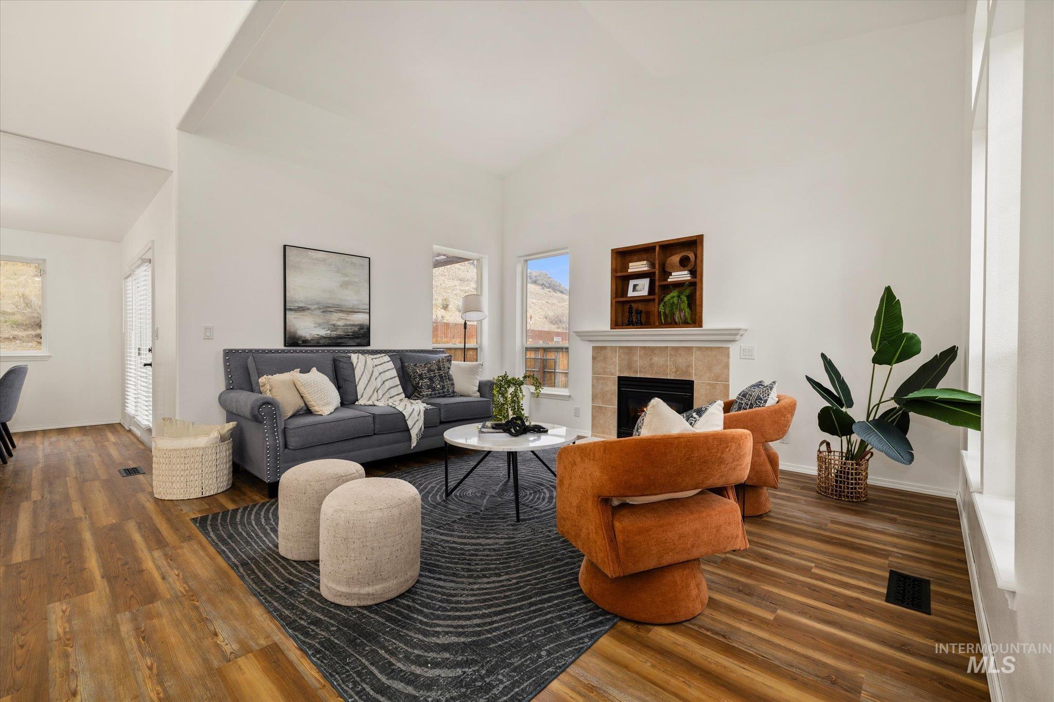 6481 S Lodgepole Pl, Boise, Idaho 83716-7117, 3 Bedrooms, 2.5 Bathrooms, Residential For Sale, Price $525,000,MLS 98972360