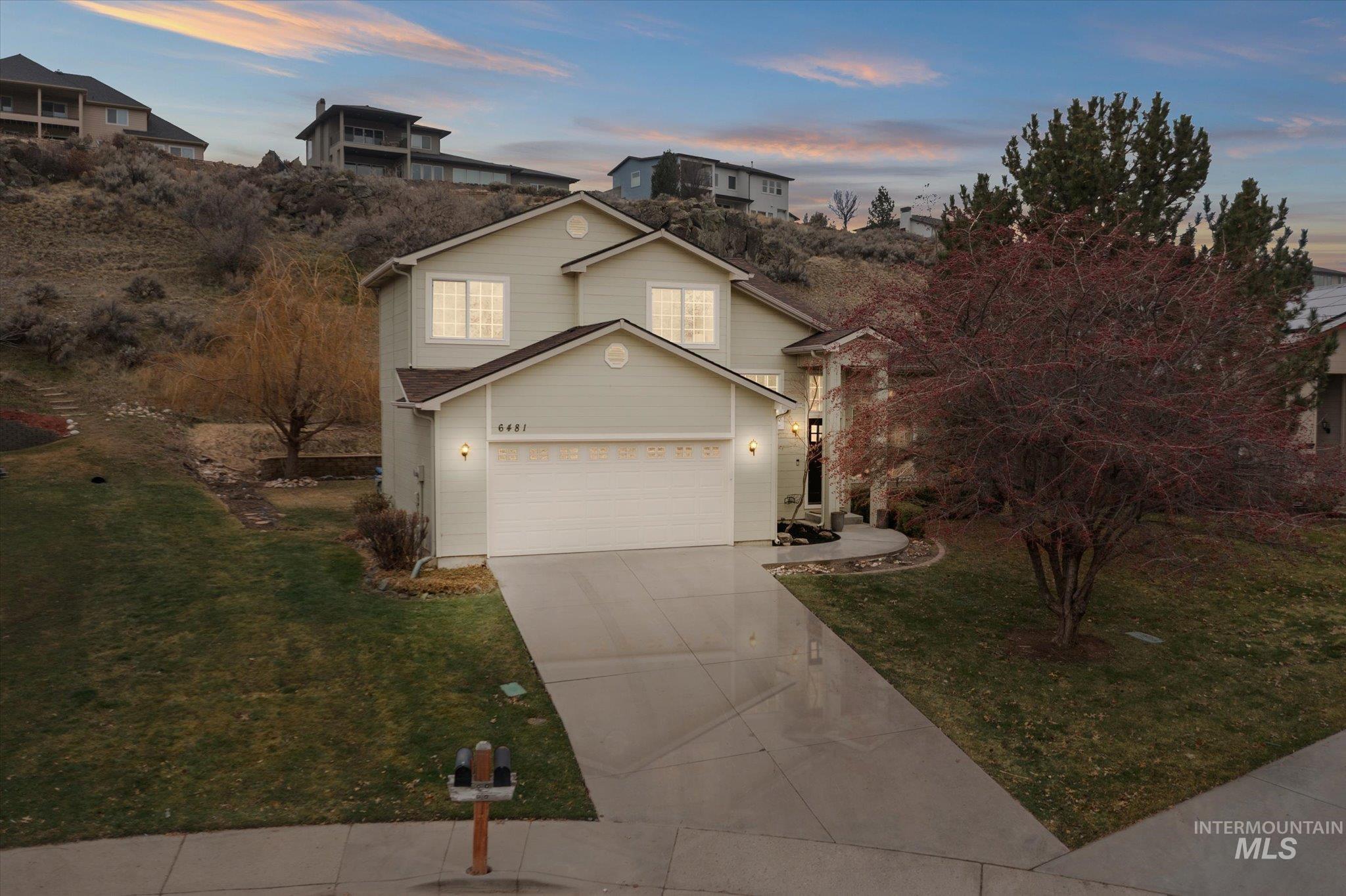 6481 S Lodgepole Pl, Boise, Idaho 83716-7117, 3 Bedrooms, 2.5 Bathrooms, Residential For Sale, Price $525,000,MLS 98972360