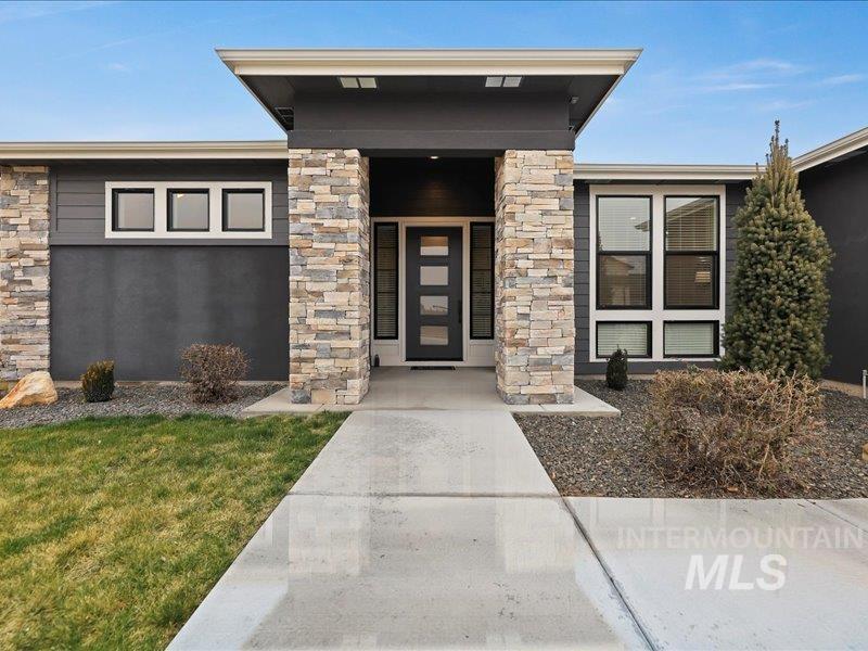 3882 W Haverhill St, Eagle, Idaho 83616, 3 Bedrooms, 3 Bathrooms, Residential For Sale, Price $1,049,000,MLS 98972361